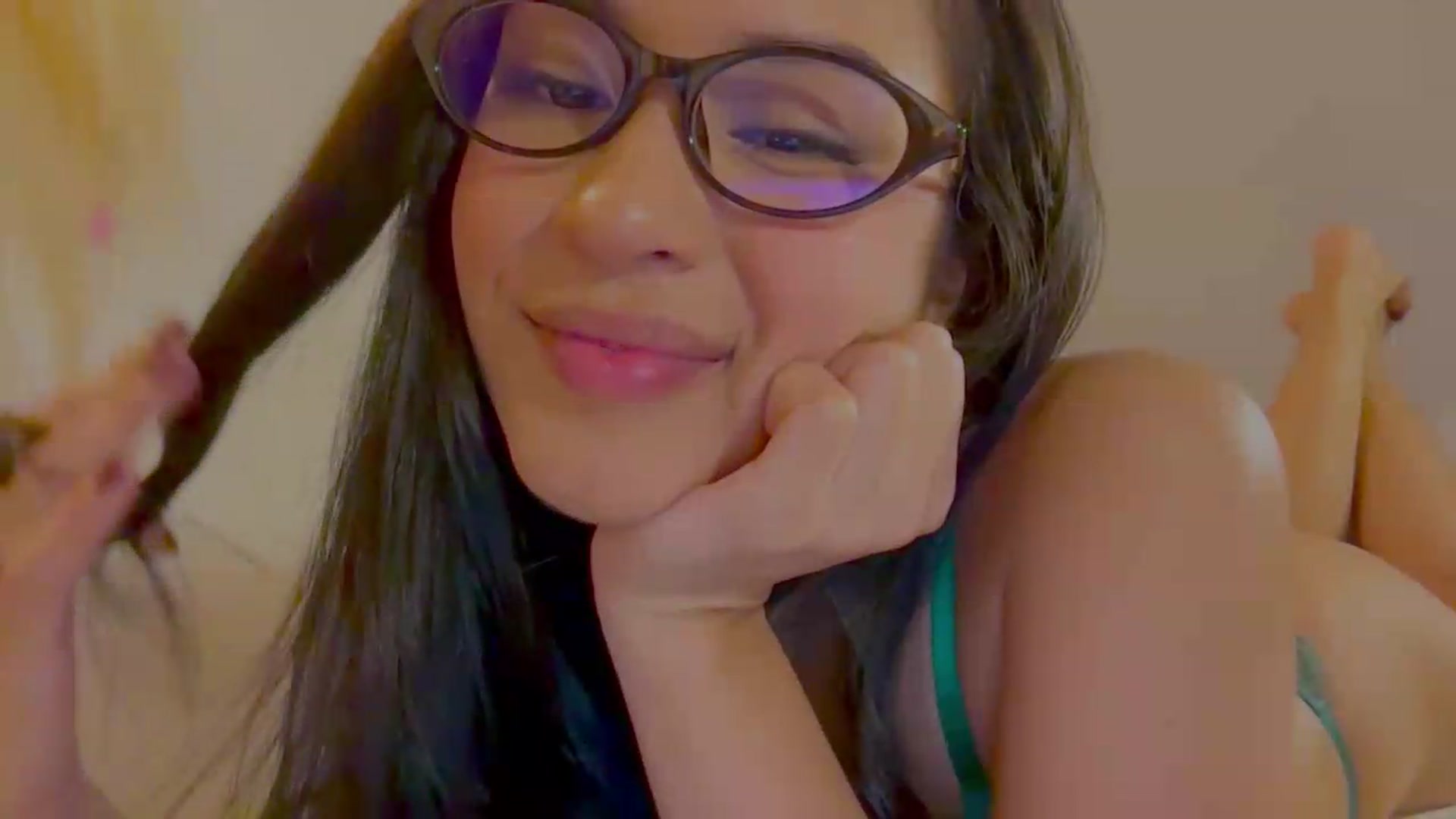 Gallery image thumbnail from Arielle_1's myfreecams stream on, 08/28/2026, 15:10 image 20 of 20