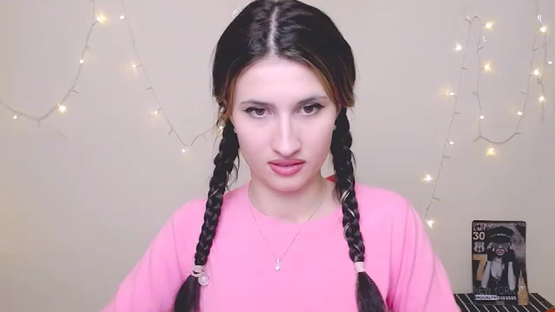 Gallery image thumbnail from ArinaLov_'s myfreecams stream on, 11/19/2022, 09:33 image 8 of 20