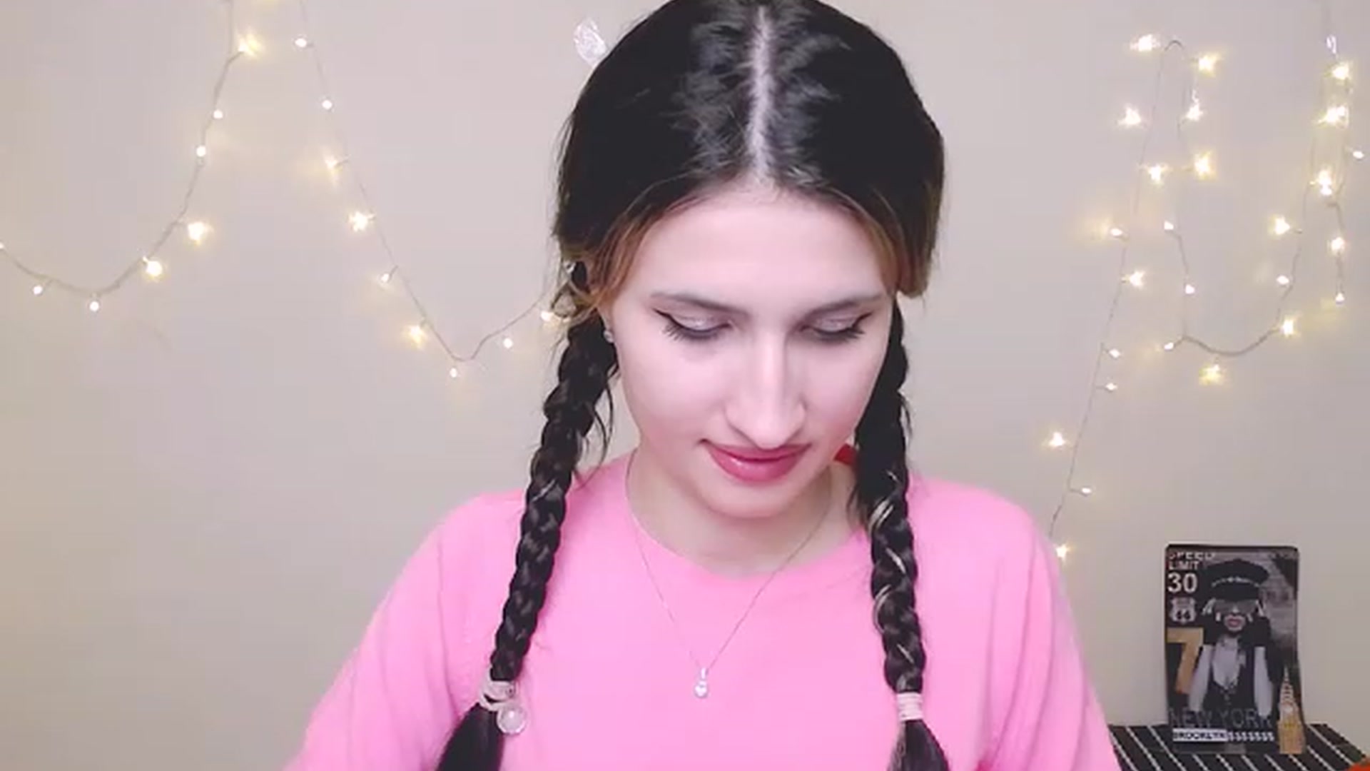 Gallery image thumbnail from ArinaLov_'s myfreecams stream on, 11/19/2022, 09:33 image 6 of 20