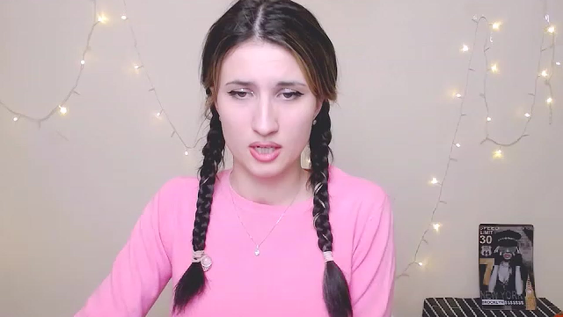 Gallery image thumbnail from ArinaLov_'s myfreecams stream on, 11/19/2022, 09:33 image 19 of 20