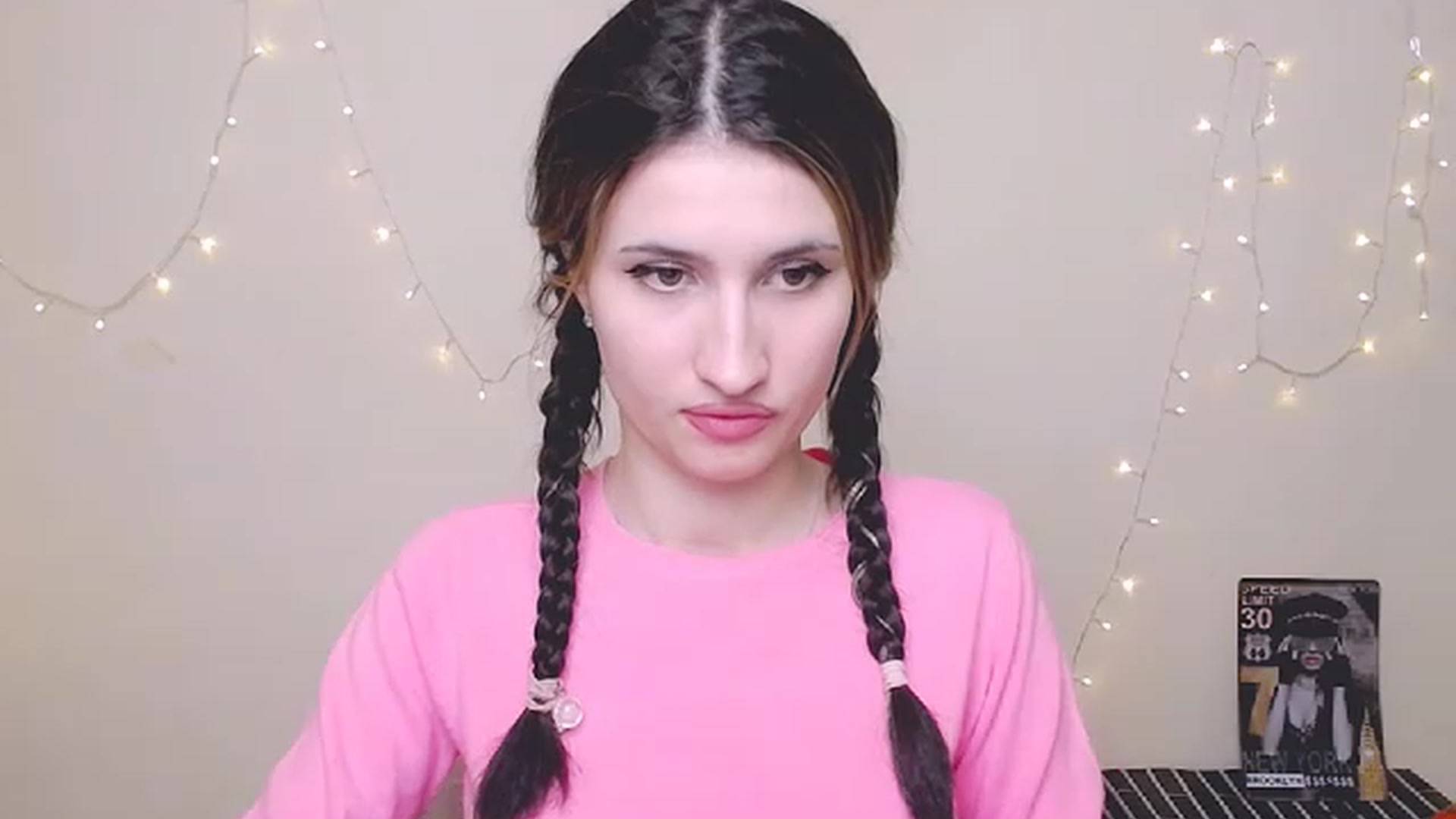 Gallery image thumbnail from ArinaLov_'s myfreecams stream on, 11/19/2022, 10:16 image 6 of 20