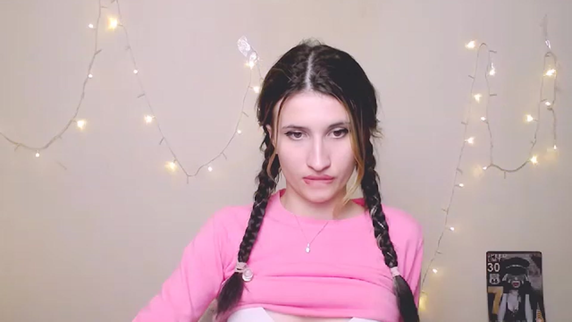 Gallery image thumbnail from ArinaLov_'s myfreecams stream on, 11/19/2022, 13:44 image 17 of 20
