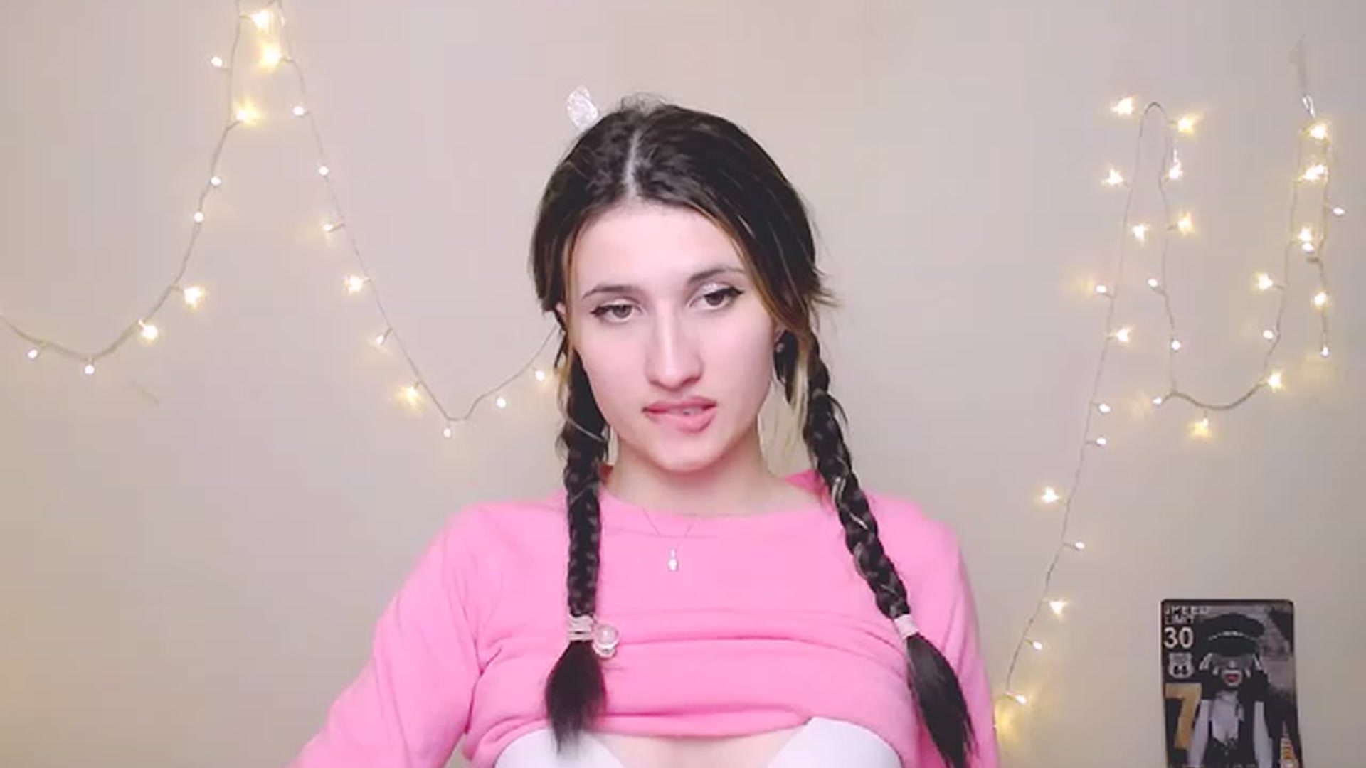 Gallery image thumbnail from ArinaLov_'s myfreecams stream on, 11/19/2022, 13:44 image 15 of 20