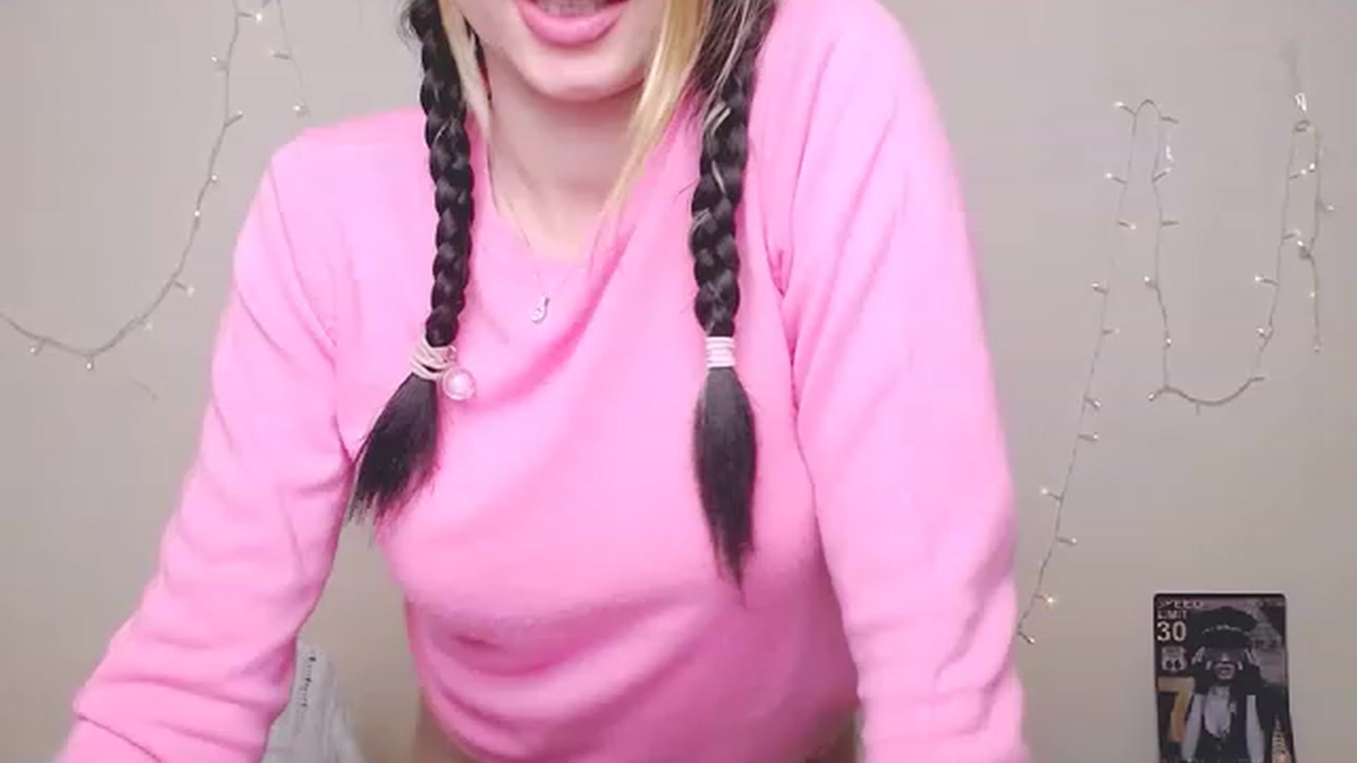 Gallery image thumbnail from ArinaLov_'s myfreecams stream on, 11/19/2022, 13:44 image 11 of 20