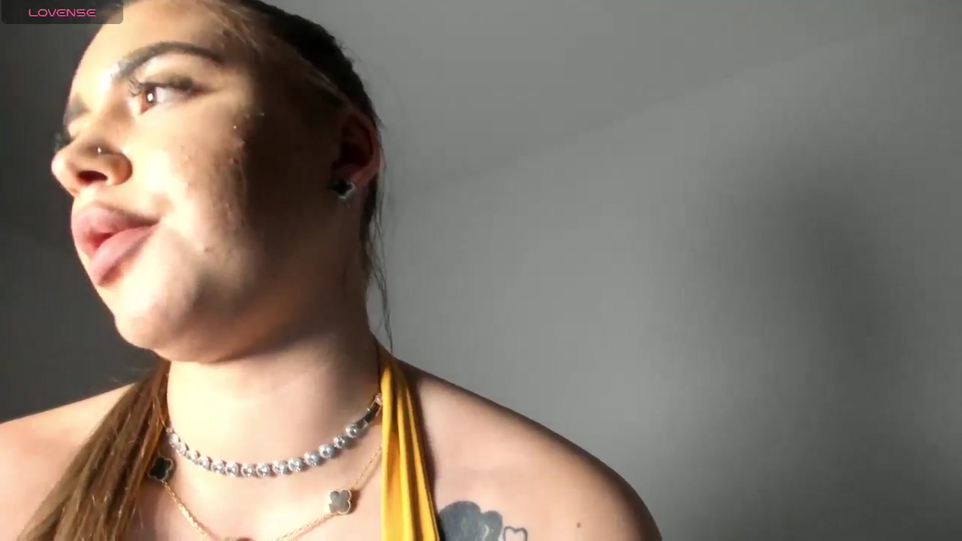 Gallery image thumbnail from ArinaRave's myfreecams stream on, 03/21/2026, 22:11 image 9 of 20
