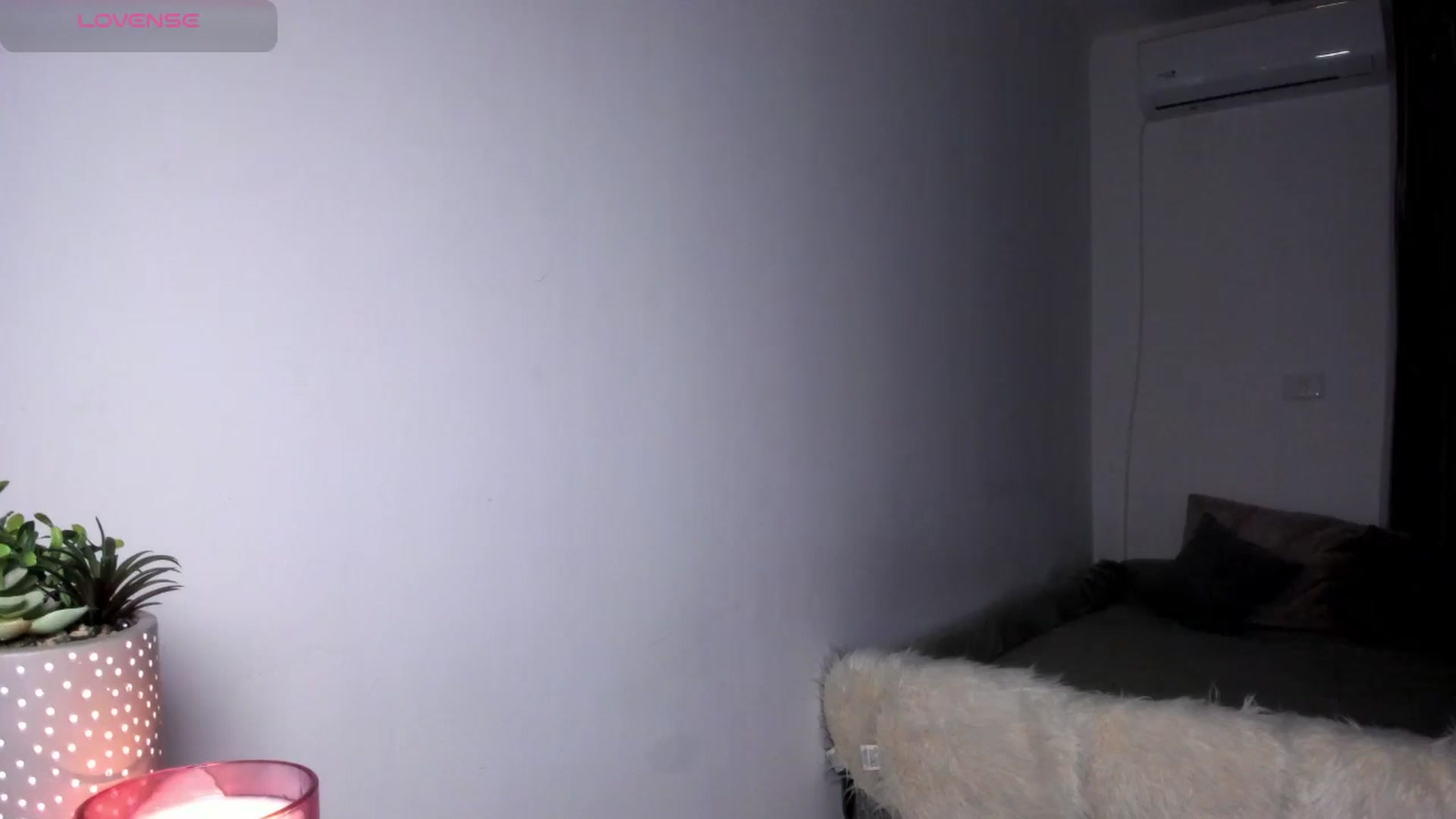Gallery image thumbnail from ArinaRave's myfreecams stream on, 03/28/2026, 21:52 image 14 of 20