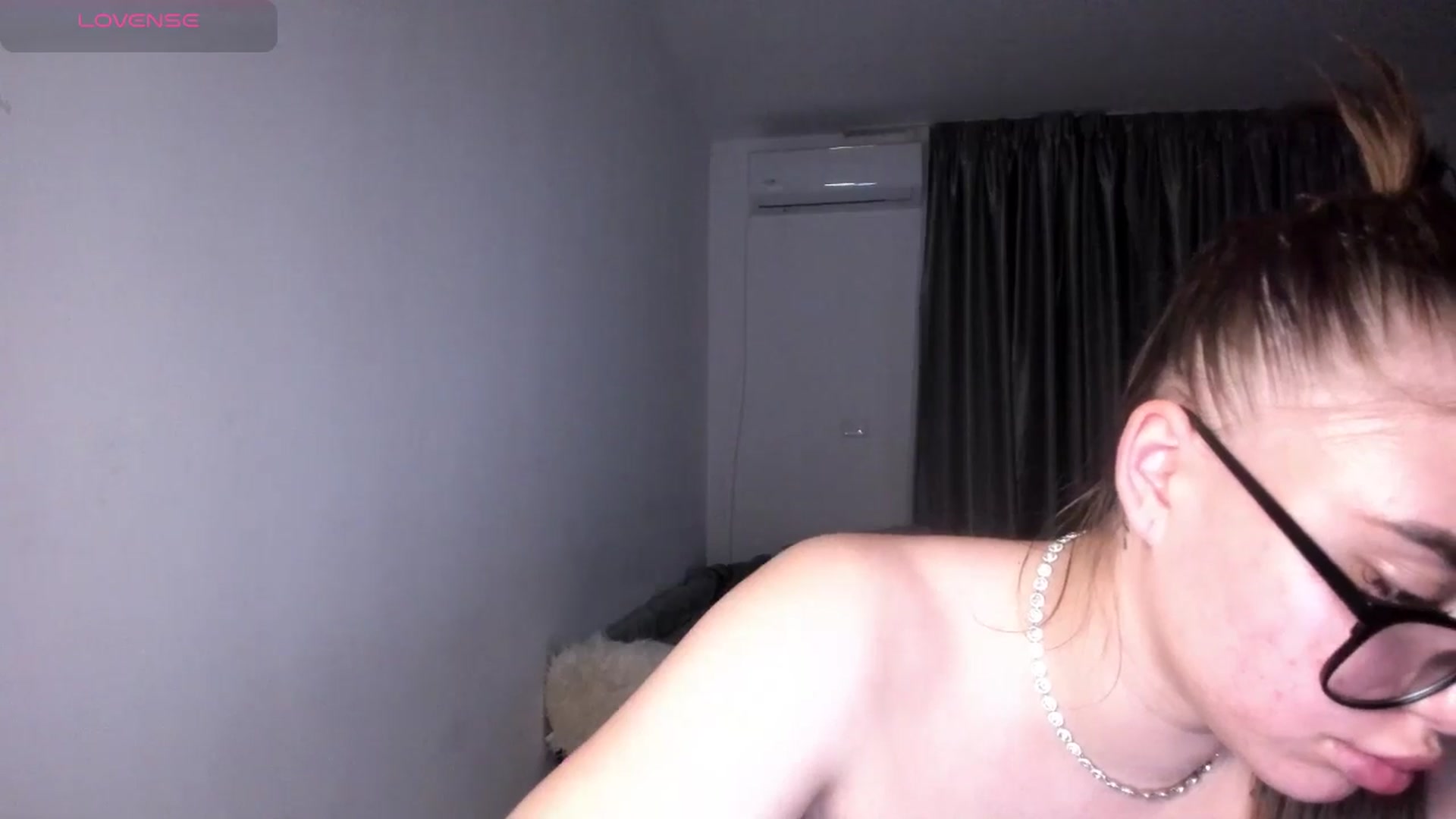 Gallery image thumbnail from ArinaRave's myfreecams stream on, 03/29/2026, 03:14 image 15 of 20