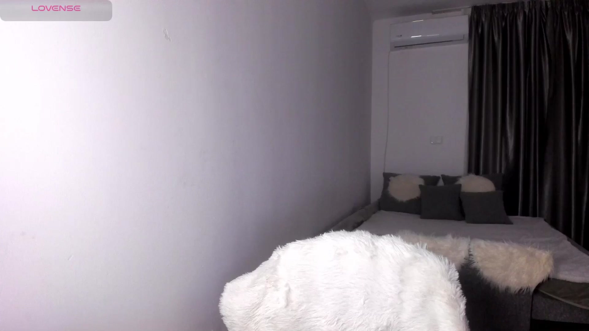 Gallery image thumbnail from ArinaRave's myfreecams stream on, 03/31/2026, 21:13 image 5 of 20