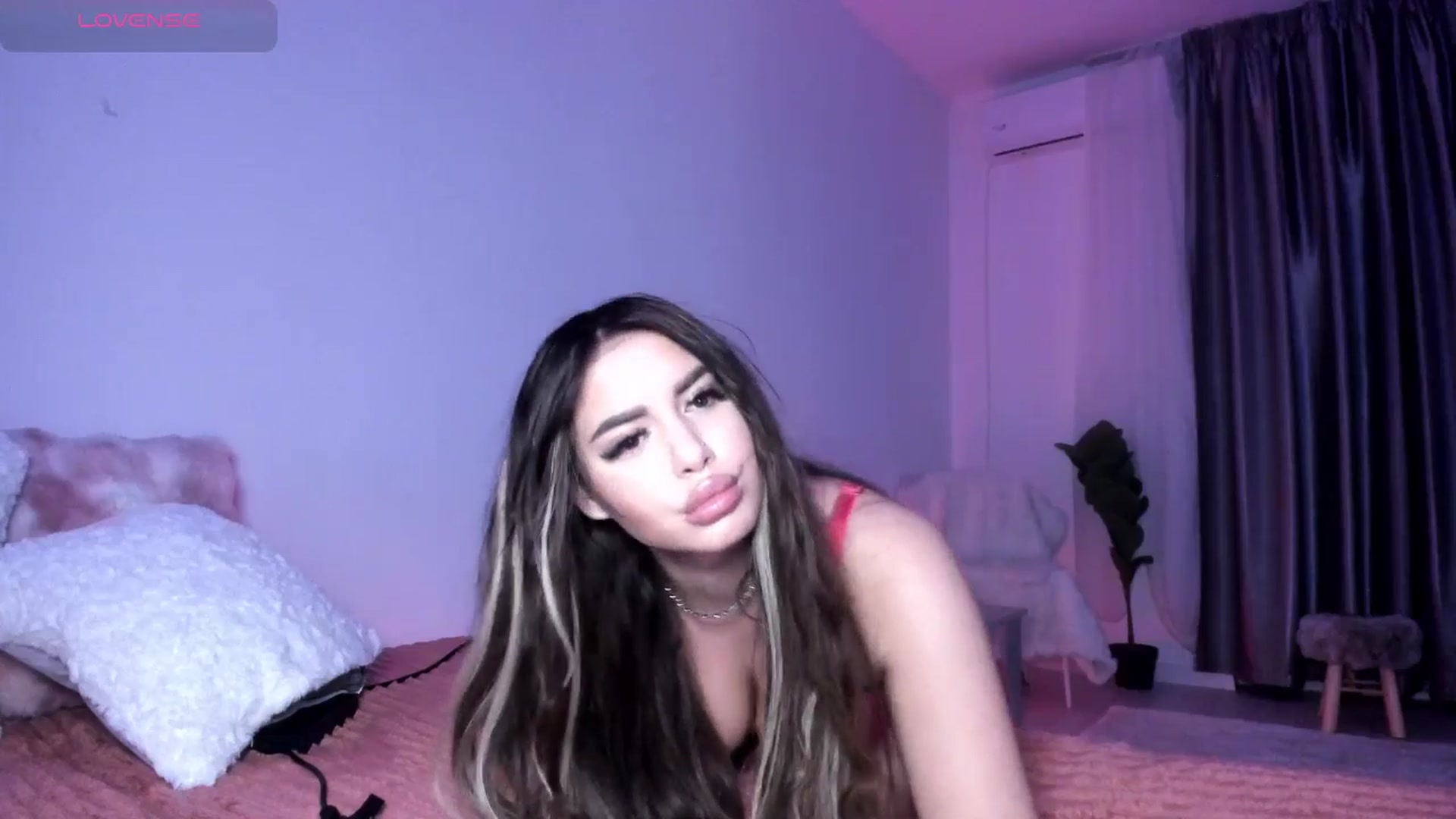 Gallery image thumbnail from ArinaRave's myfreecams stream on, 04/09/2026, 21:16 image 18 of 20