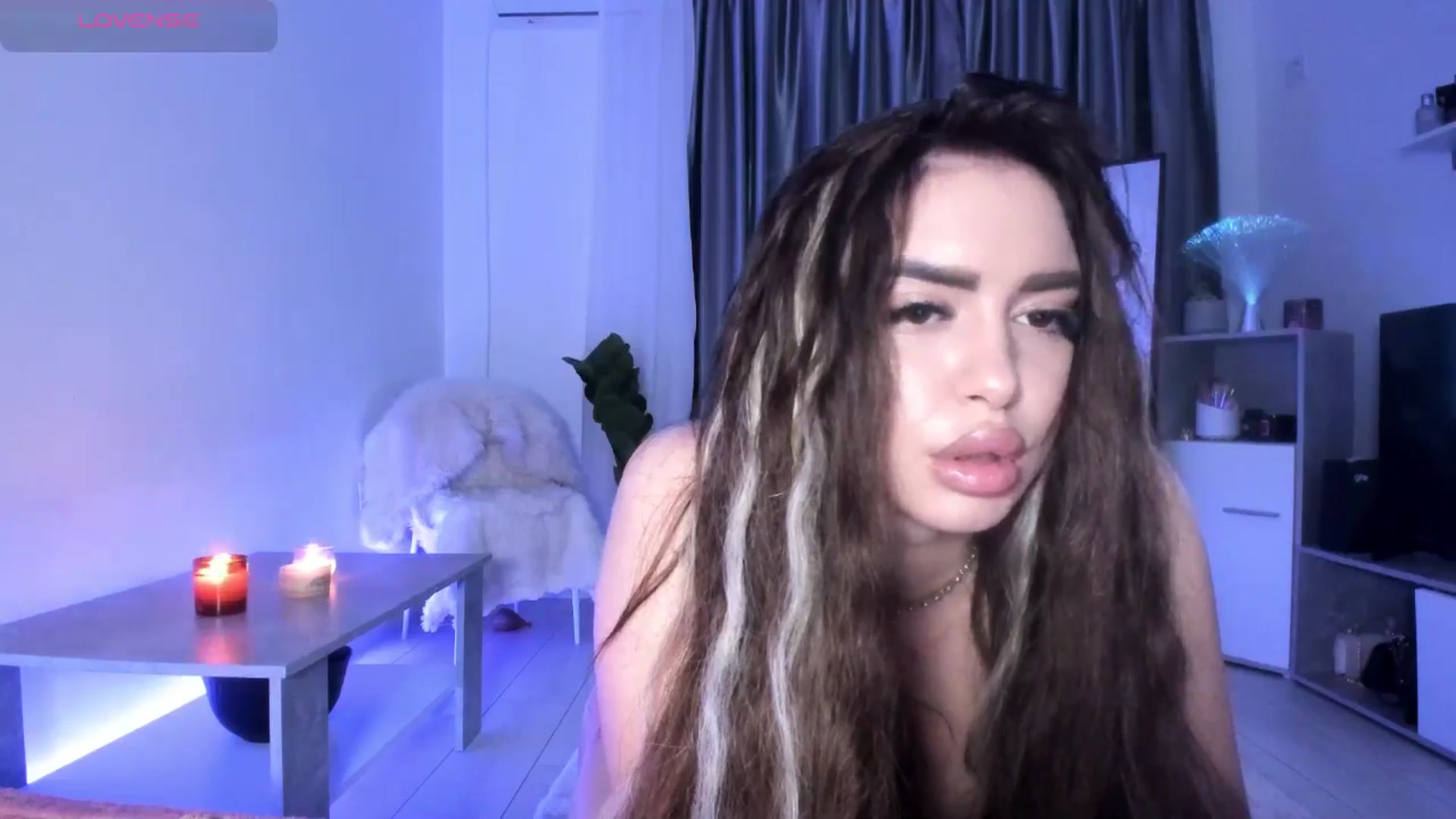 Gallery image thumbnail from ArinaRave's myfreecams stream on, 04/10/2026, 20:44 image 11 of 20