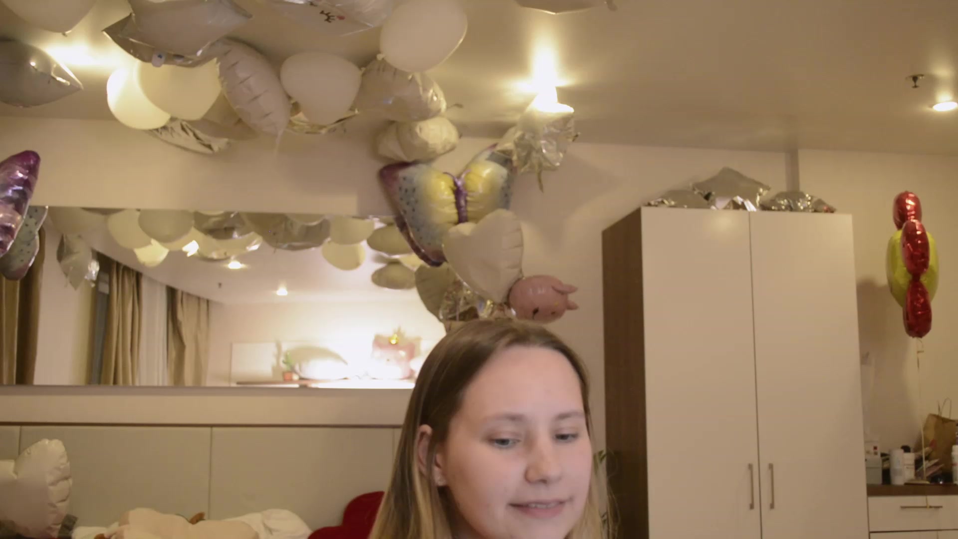 Gallery image thumbnail from Arina_me's myfreecams stream on, 05/16/2023, 21:14 image 5 of 20