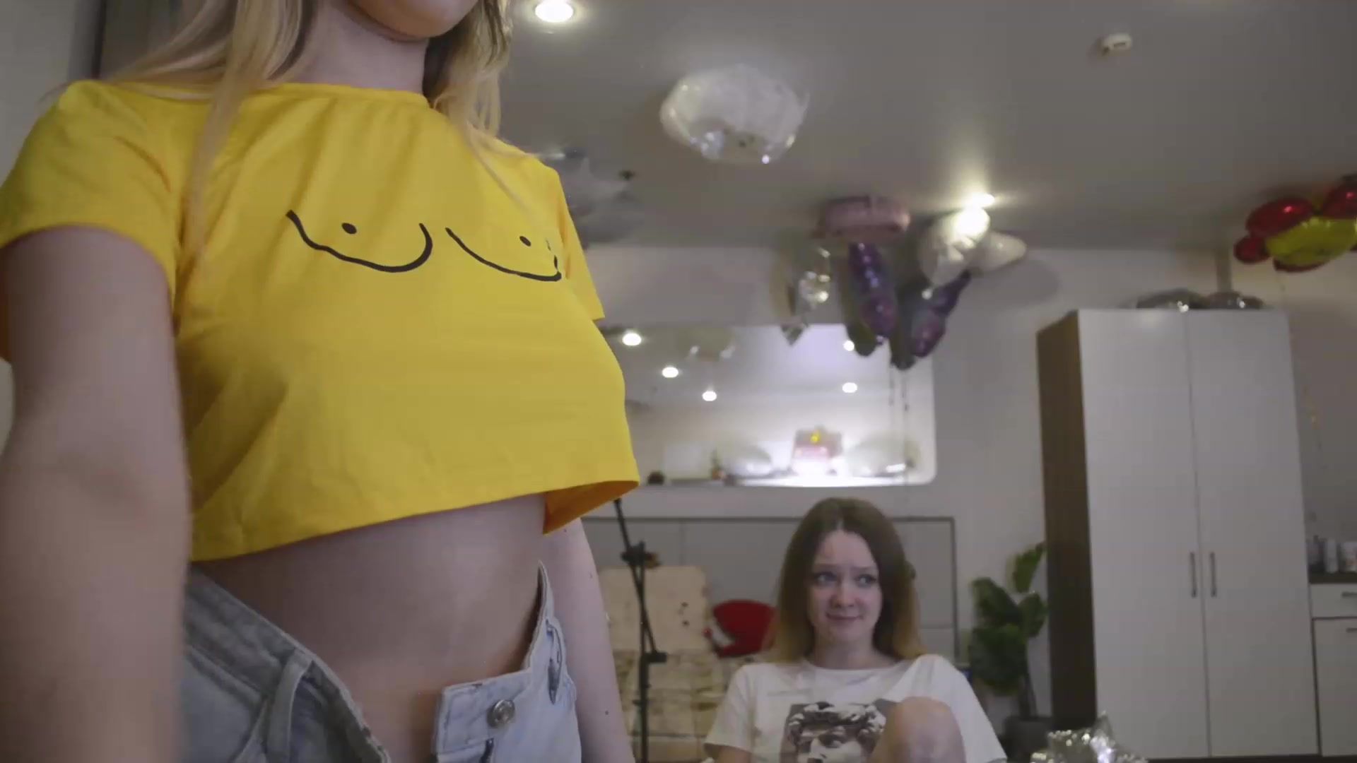 Gallery image thumbnail from Arina_me's myfreecams stream on, 06/01/2023, 22:04 image 7 of 20