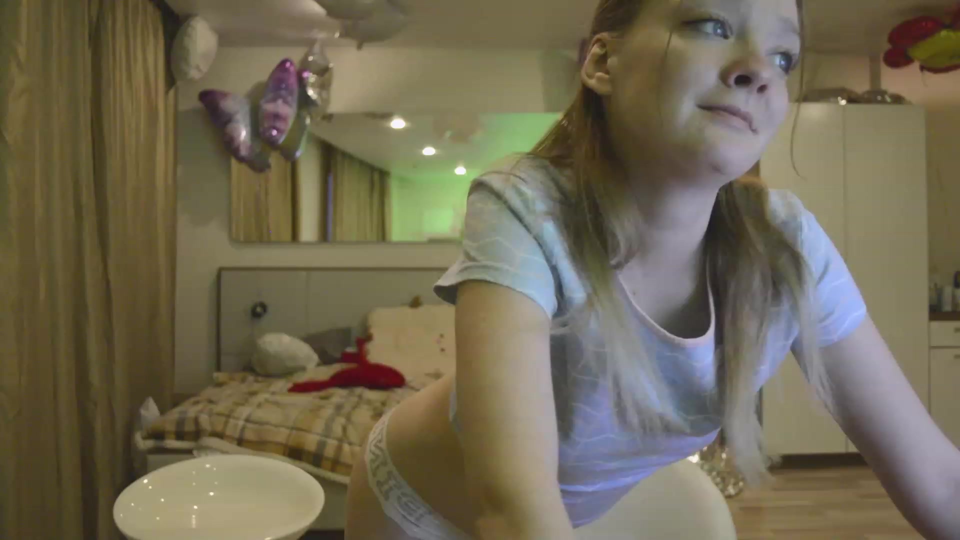 Gallery image thumbnail from Arina_me's myfreecams stream on, 06/02/2023, 21:05 image 11 of 20