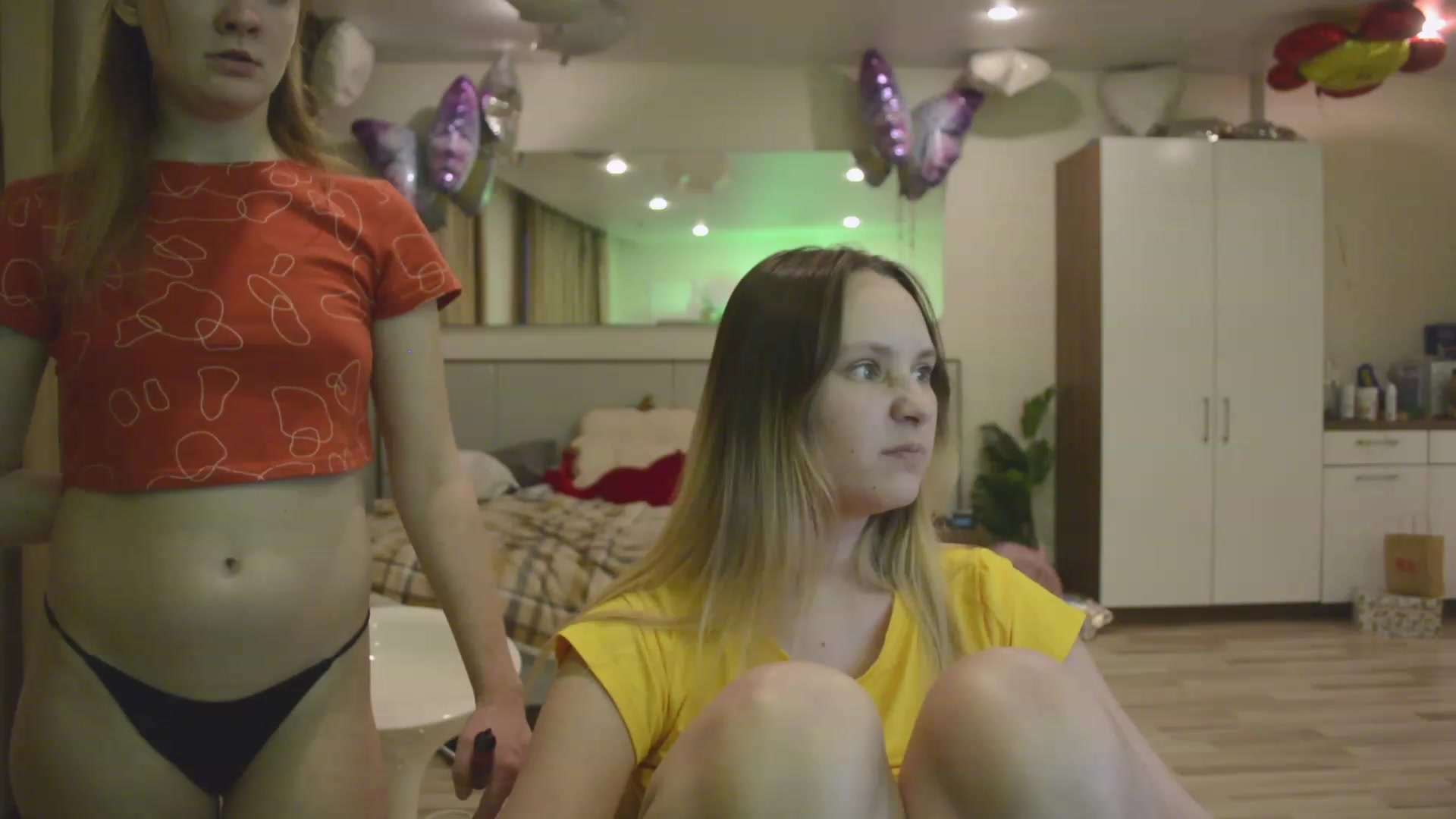 Gallery image thumbnail from Arina_me's myfreecams stream on, 06/02/2023, 23:42 image 7 of 20