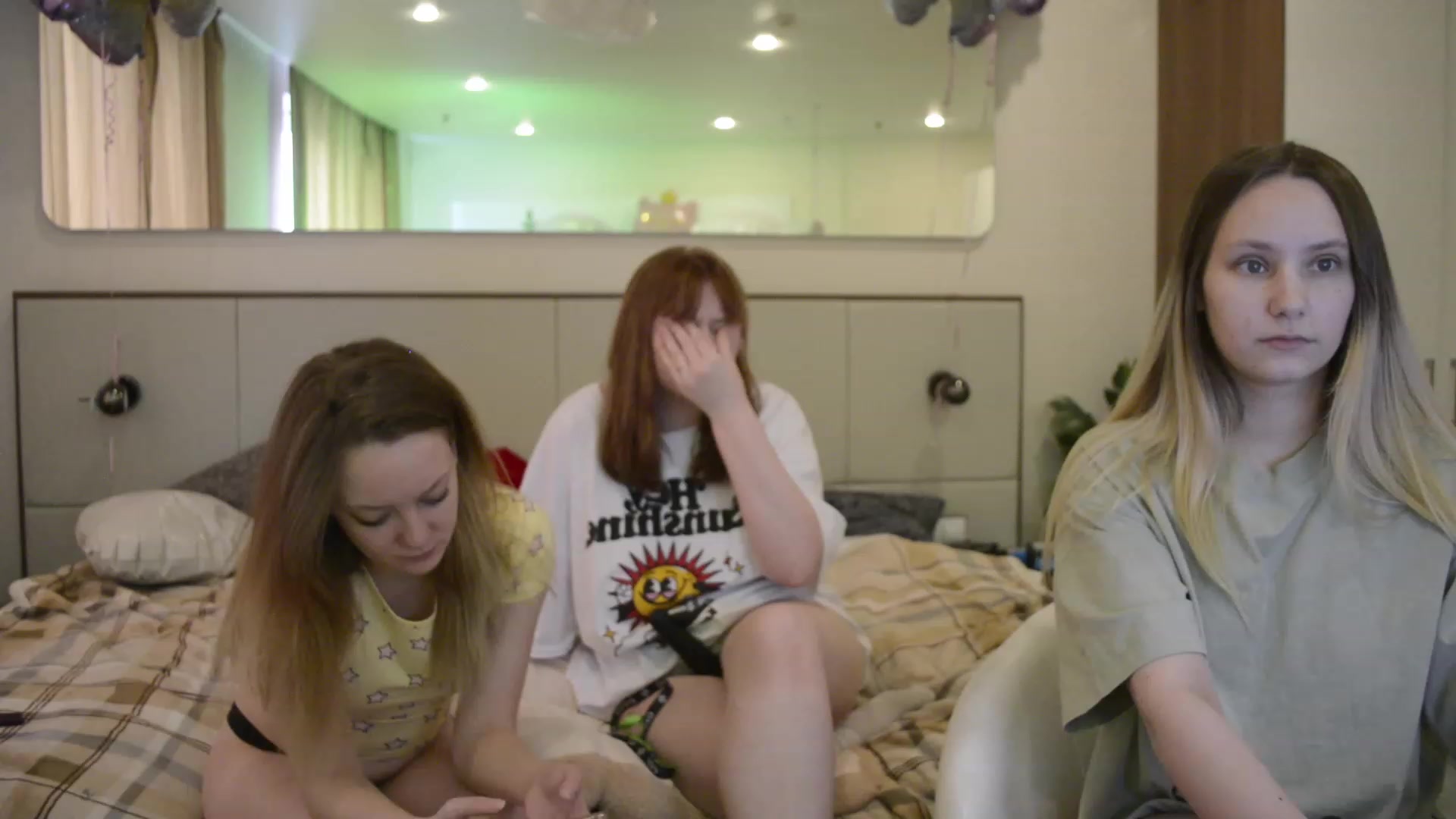 Gallery image thumbnail from Arina_me's myfreecams stream on, 06/03/2023, 18:21 image 5 of 20