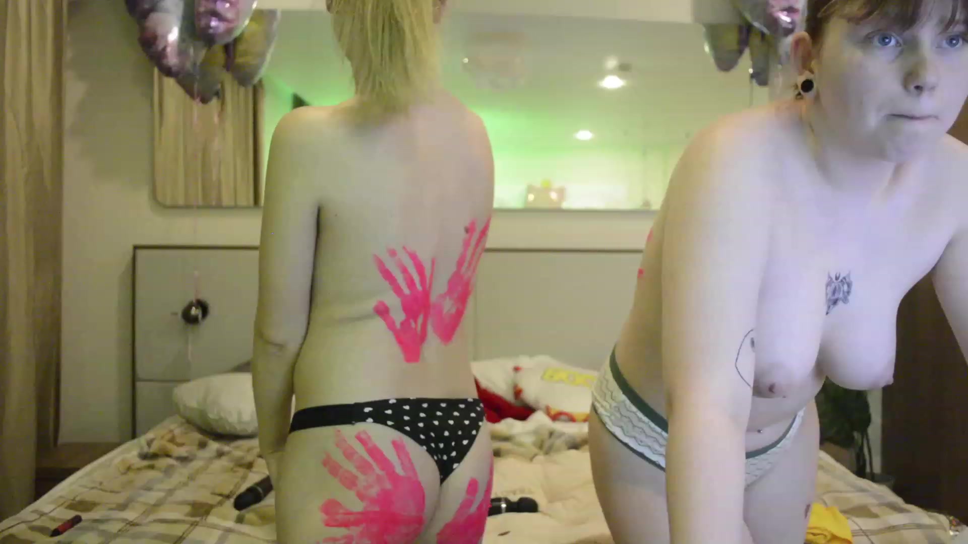 Gallery image thumbnail from Arina_me's myfreecams stream on, 06/03/2023, 22:00 image 6 of 20