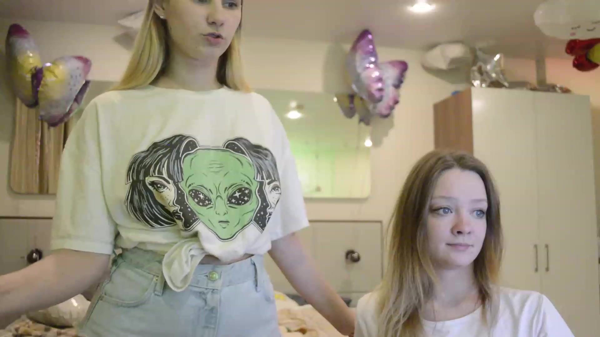 Gallery image thumbnail from Arina_me's myfreecams stream on, 06/04/2023, 20:13 image 20 of 20