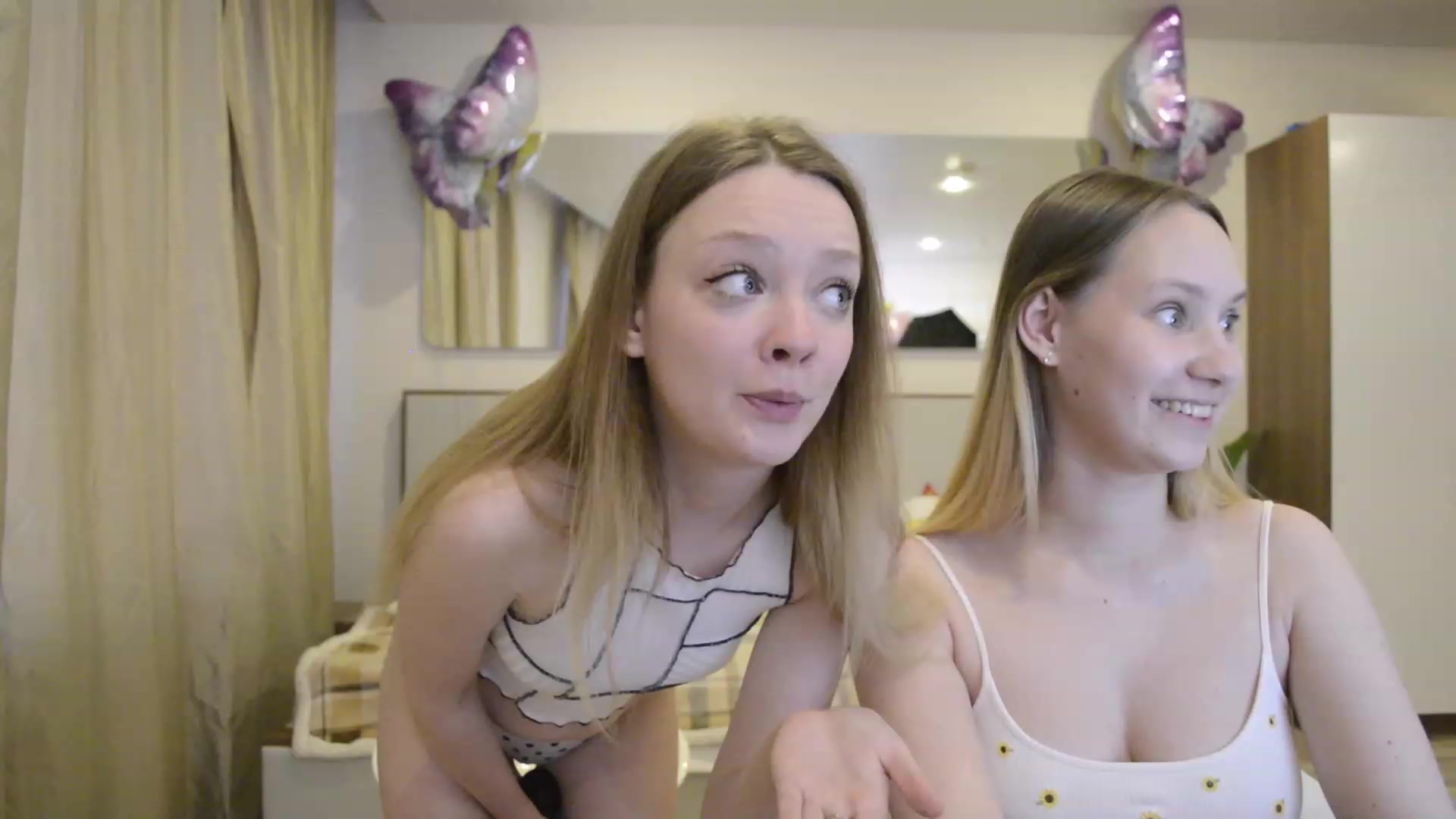 Gallery image thumbnail from Arina_me's myfreecams stream on, 06/11/2023, 01:36 image 11 of 20