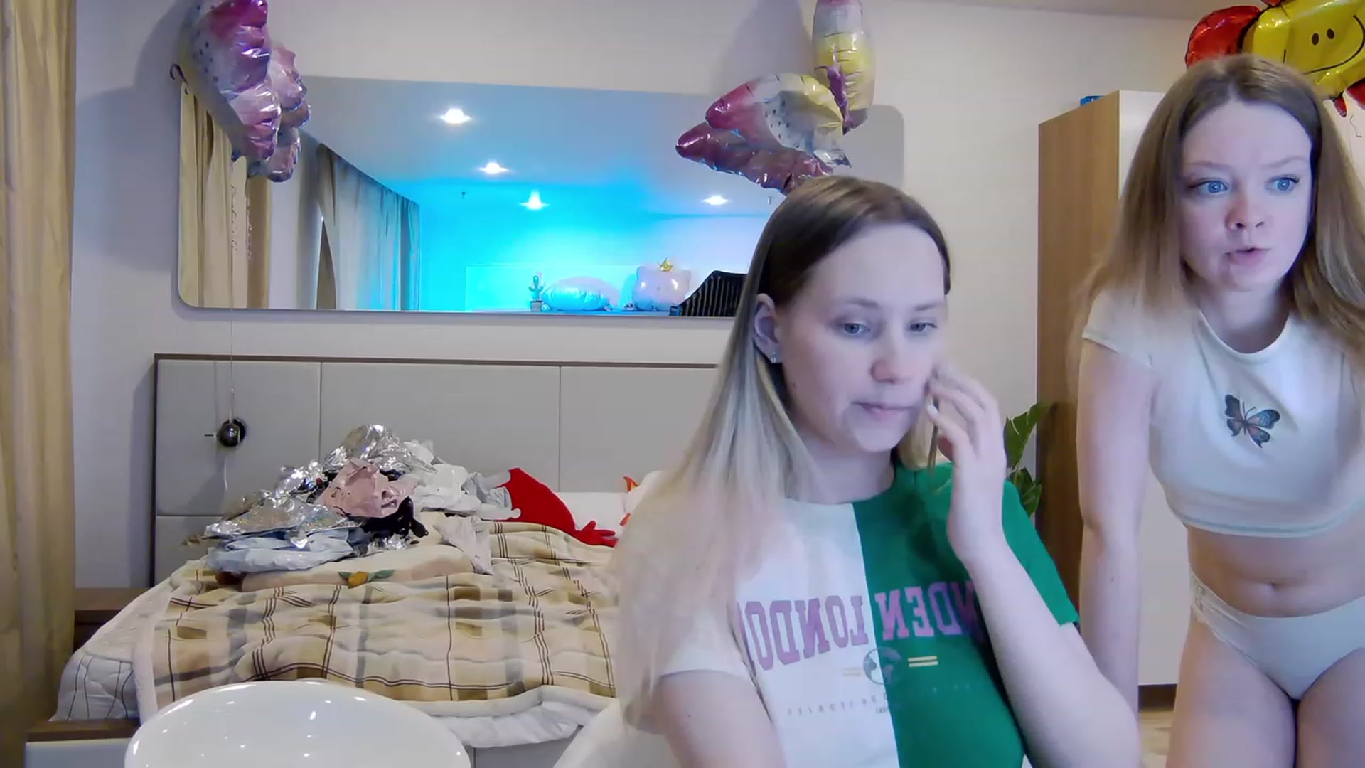 Gallery image thumbnail from Arina_me's myfreecams stream on, 06/12/2023, 19:33 image 13 of 20