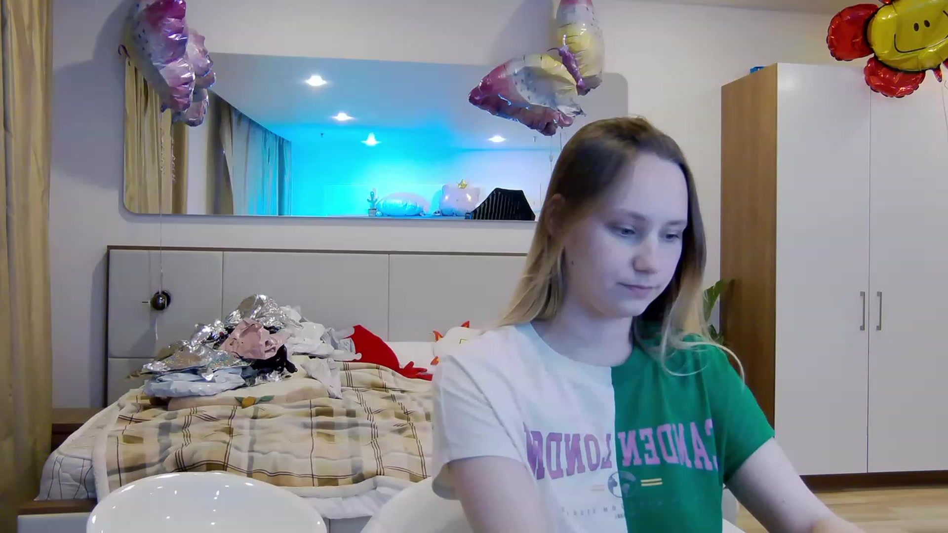 Gallery image thumbnail from Arina_me's myfreecams stream on, 06/12/2023, 20:10 image 14 of 20