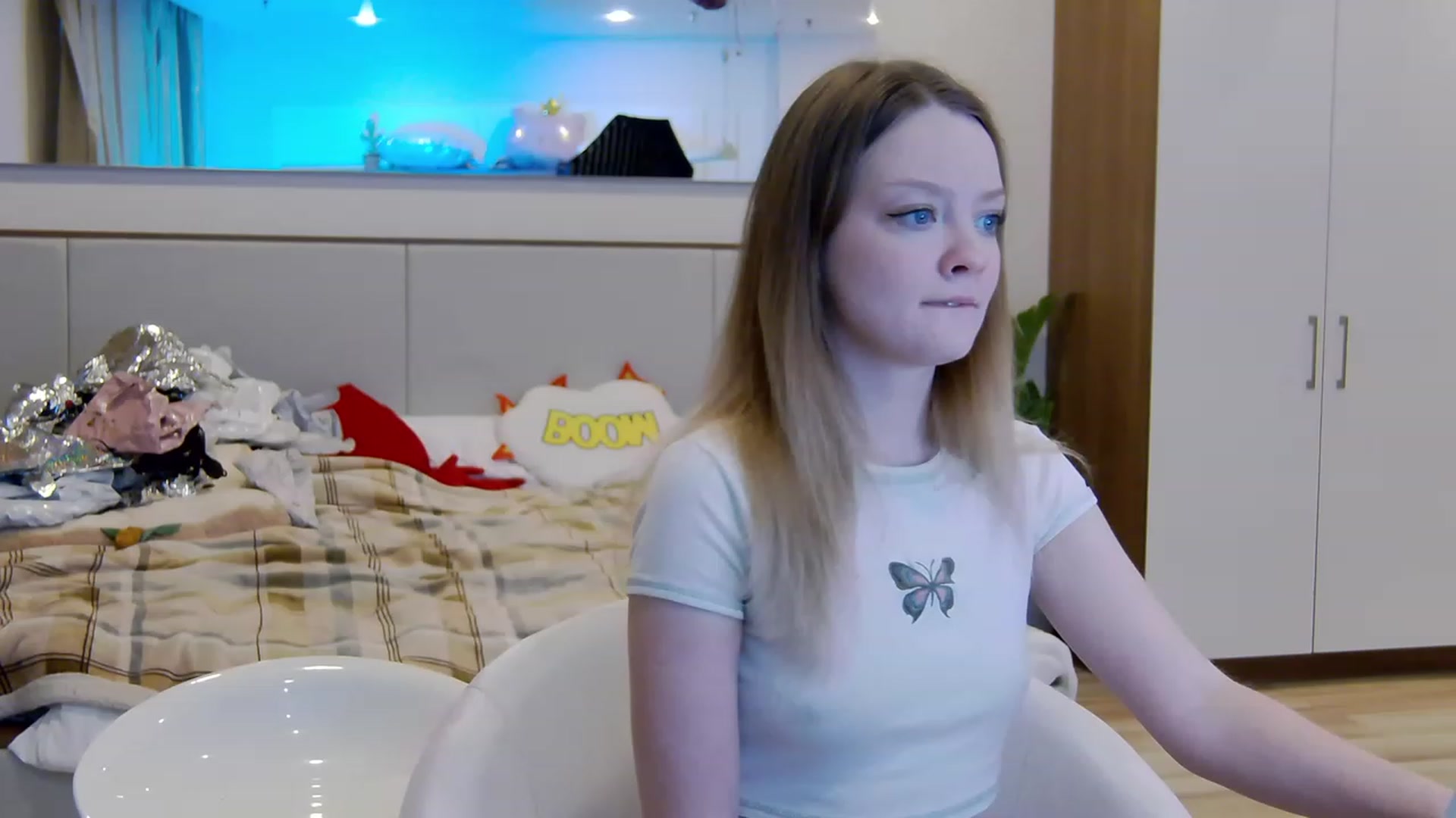 Gallery image thumbnail from Arina_me's myfreecams stream on, 06/13/2023, 24:05 image 11 of 20