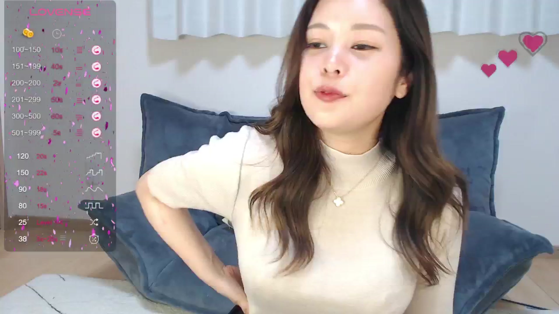 Gallery image thumbnail from Arisa715's myfreecams stream on, 06/05/2024, 15:05 image 18 of 20