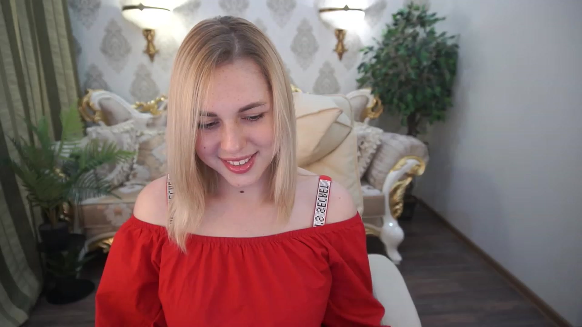 Gallery image thumbnail from ArishkaLulu's myfreecams stream on, 07/01/2023, 10:37 image 16 of 20