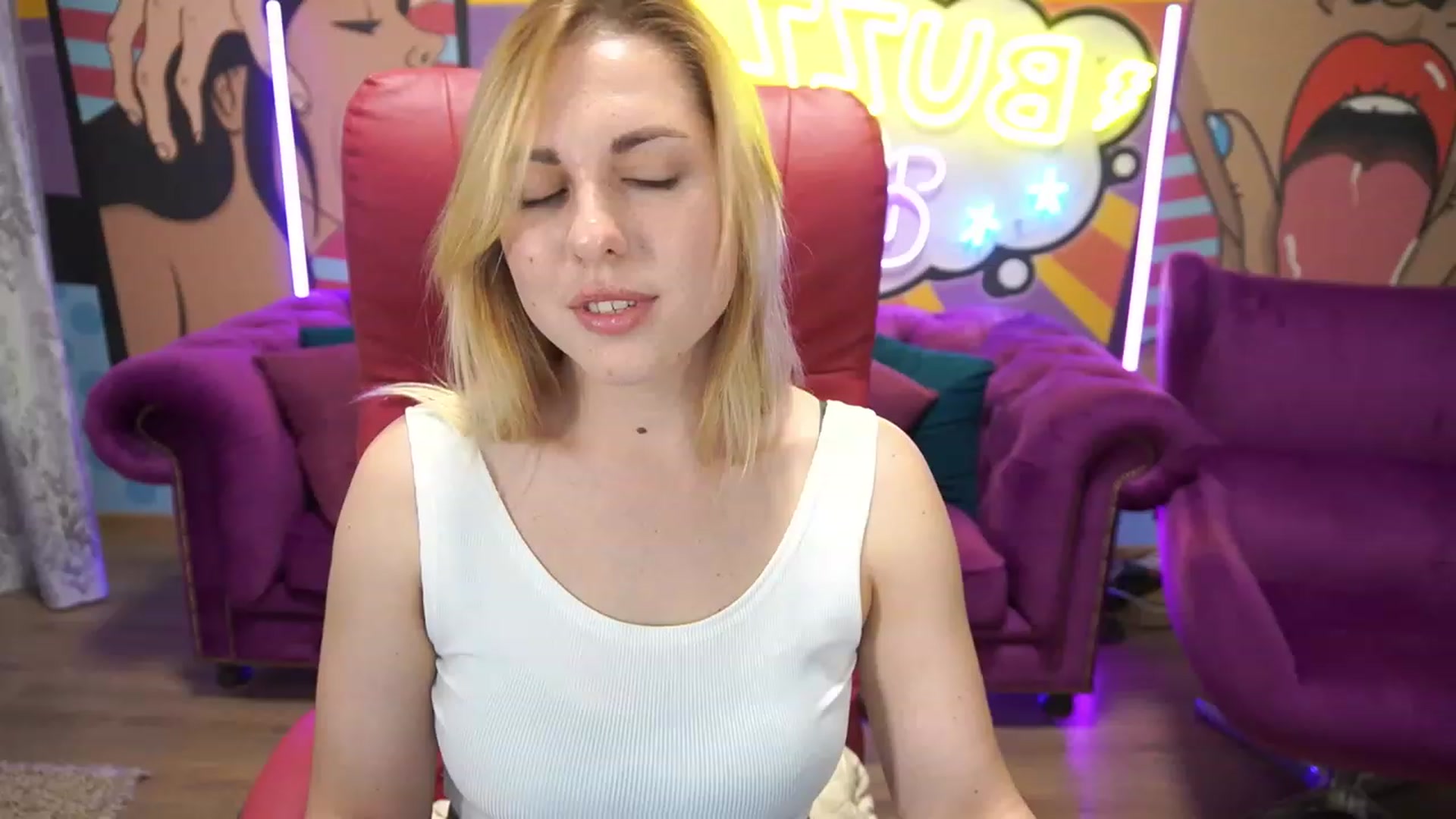 Gallery image thumbnail from ArishkaLulu's myfreecams stream on, 07/03/2023, 10:55 image 16 of 20