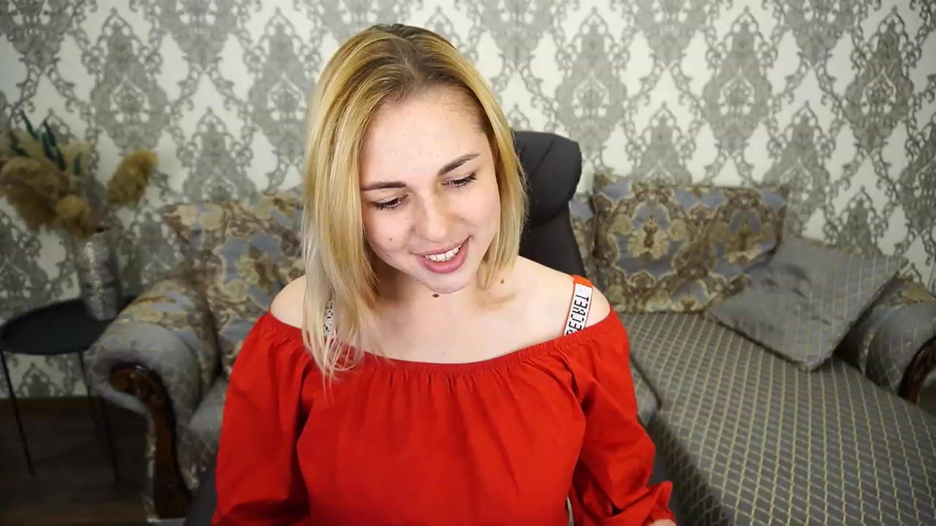 Gallery image thumbnail from ArishkaLulu's myfreecams stream on, 07/16/2023, 09:48 image 14 of 20