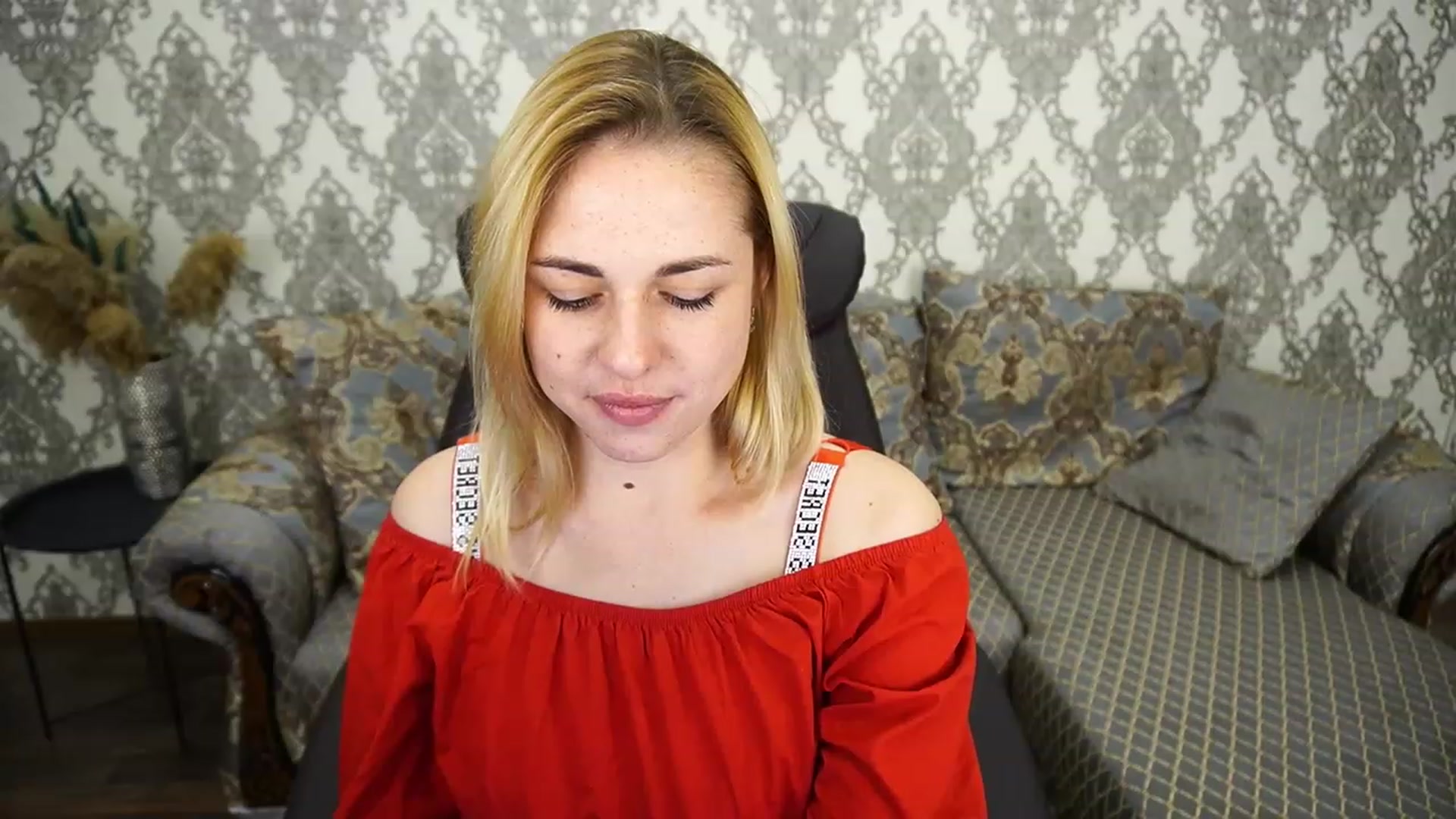Gallery image thumbnail from ArishkaLulu's myfreecams stream on, 07/16/2023, 09:48 image 18 of 20