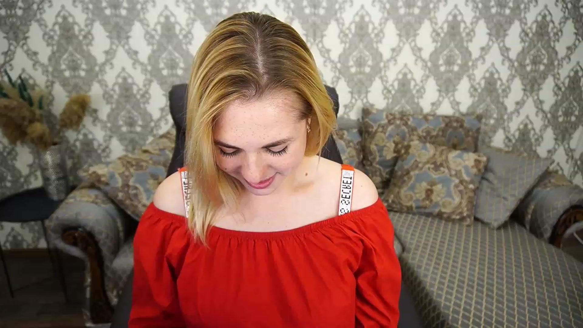 Gallery image thumbnail from ArishkaLulu's myfreecams stream on, 07/16/2023, 11:54 image 6 of 20