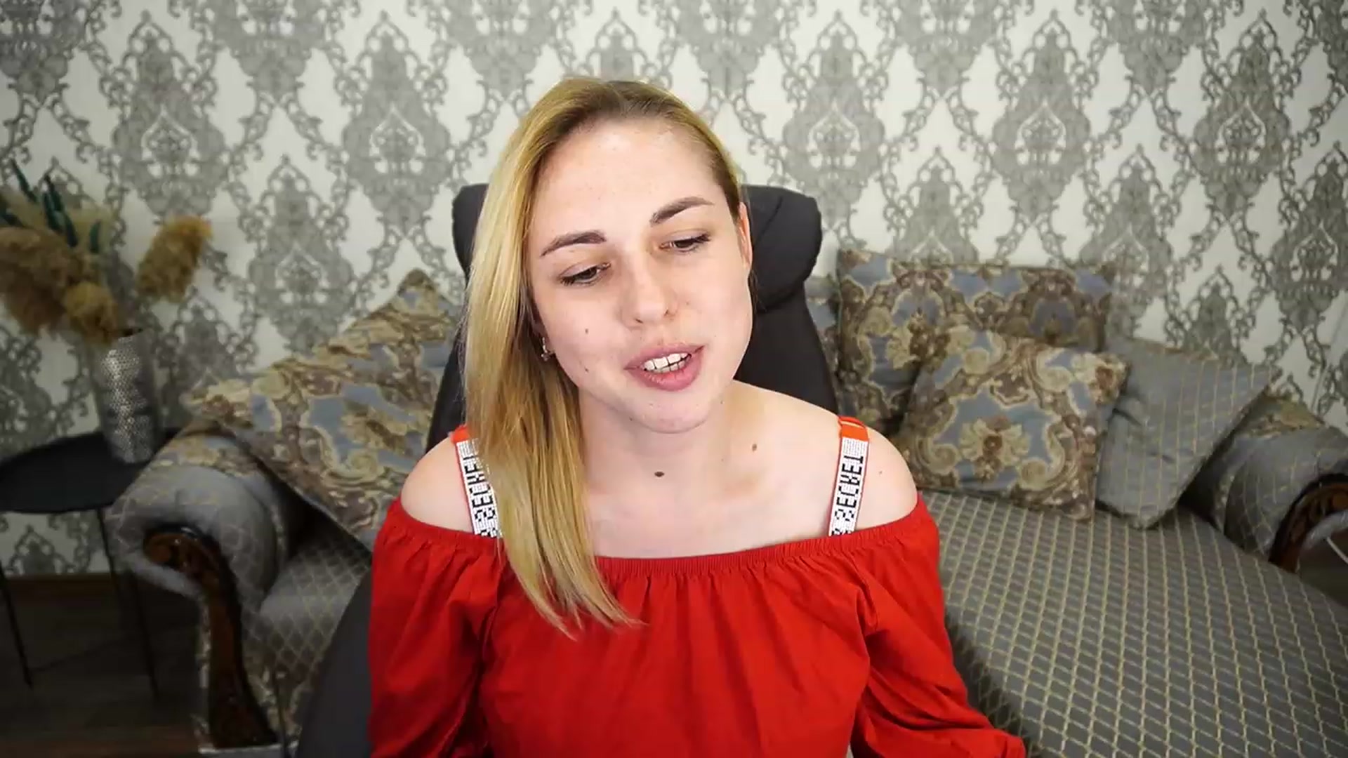 Gallery image thumbnail from ArishkaLulu's myfreecams stream on, 07/16/2023, 11:54 image 16 of 20