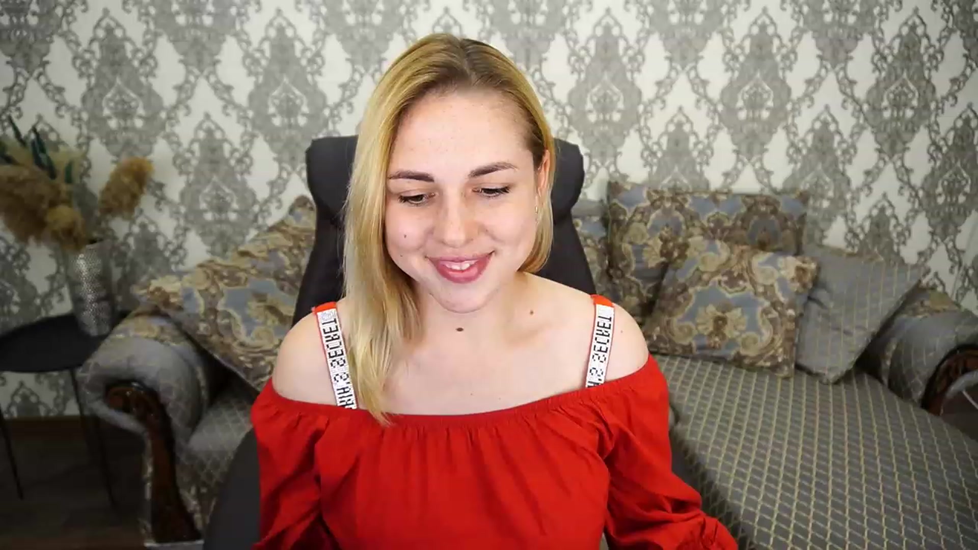 Gallery image thumbnail from ArishkaLulu's myfreecams stream on, 07/16/2023, 11:54 image 18 of 20