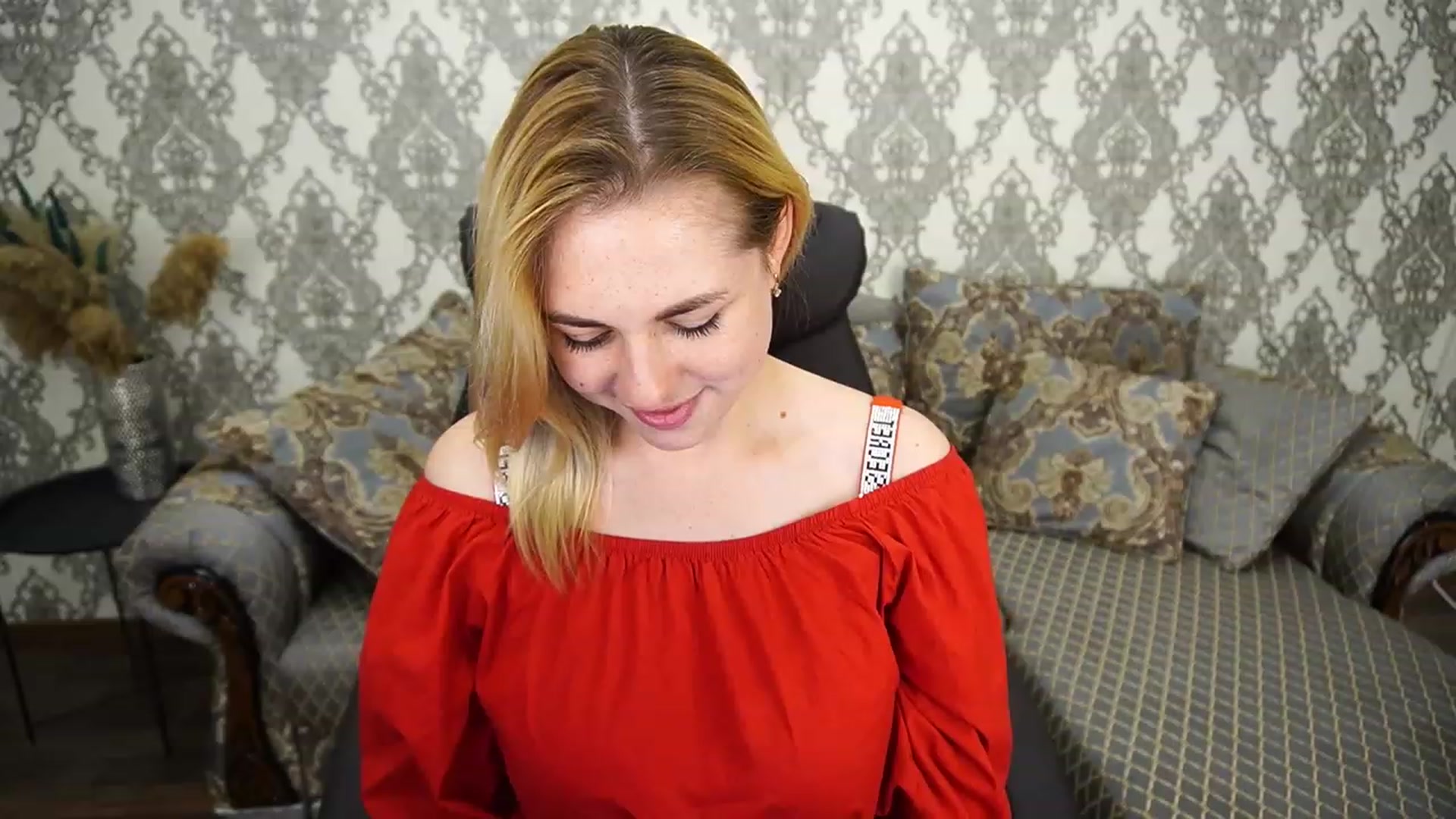 Gallery image thumbnail from ArishkaLulu's myfreecams stream on, 07/16/2023, 11:54 image 9 of 20