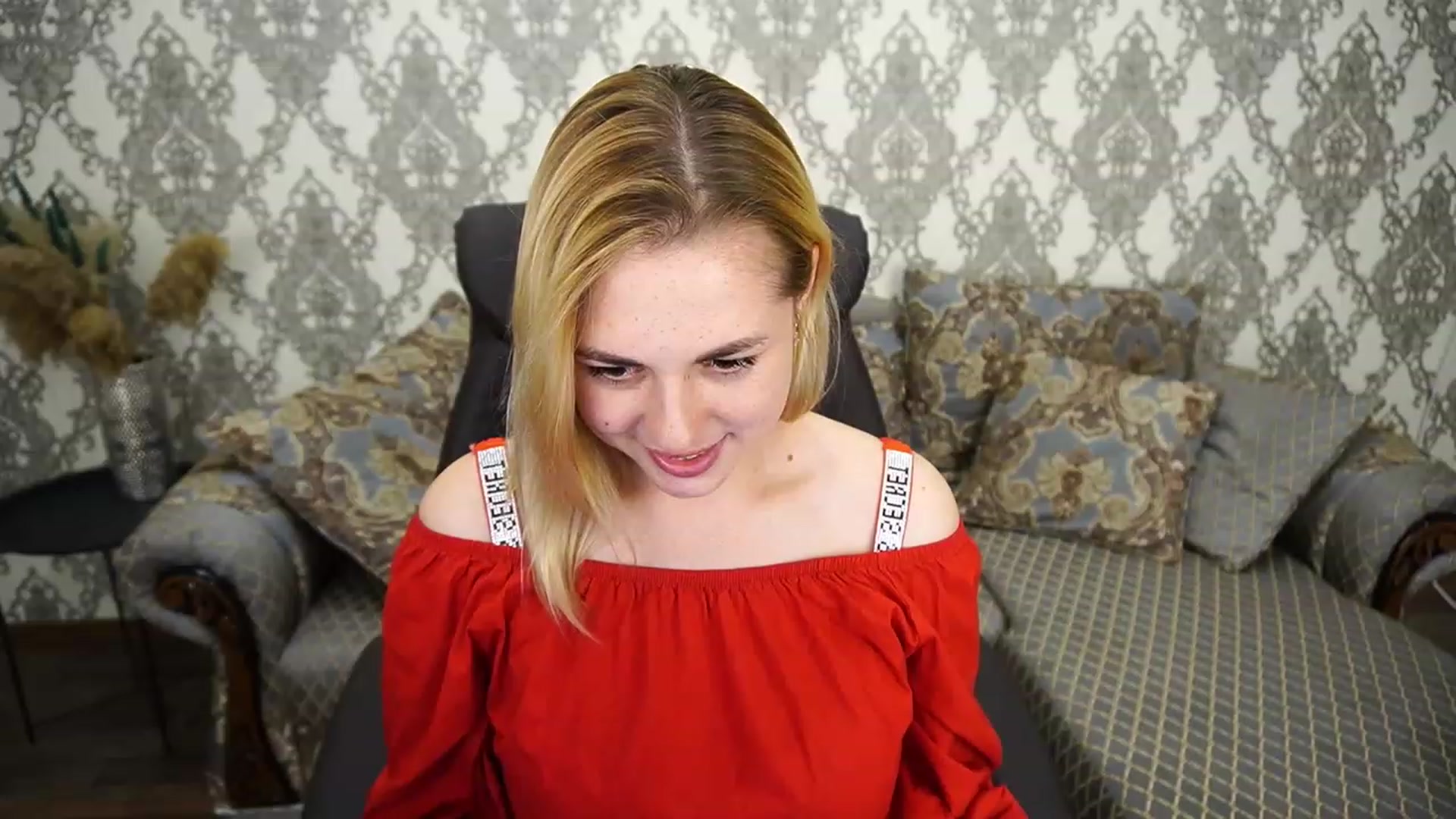 Gallery image thumbnail from ArishkaLulu's myfreecams stream on, 07/16/2023, 11:54 image 17 of 20