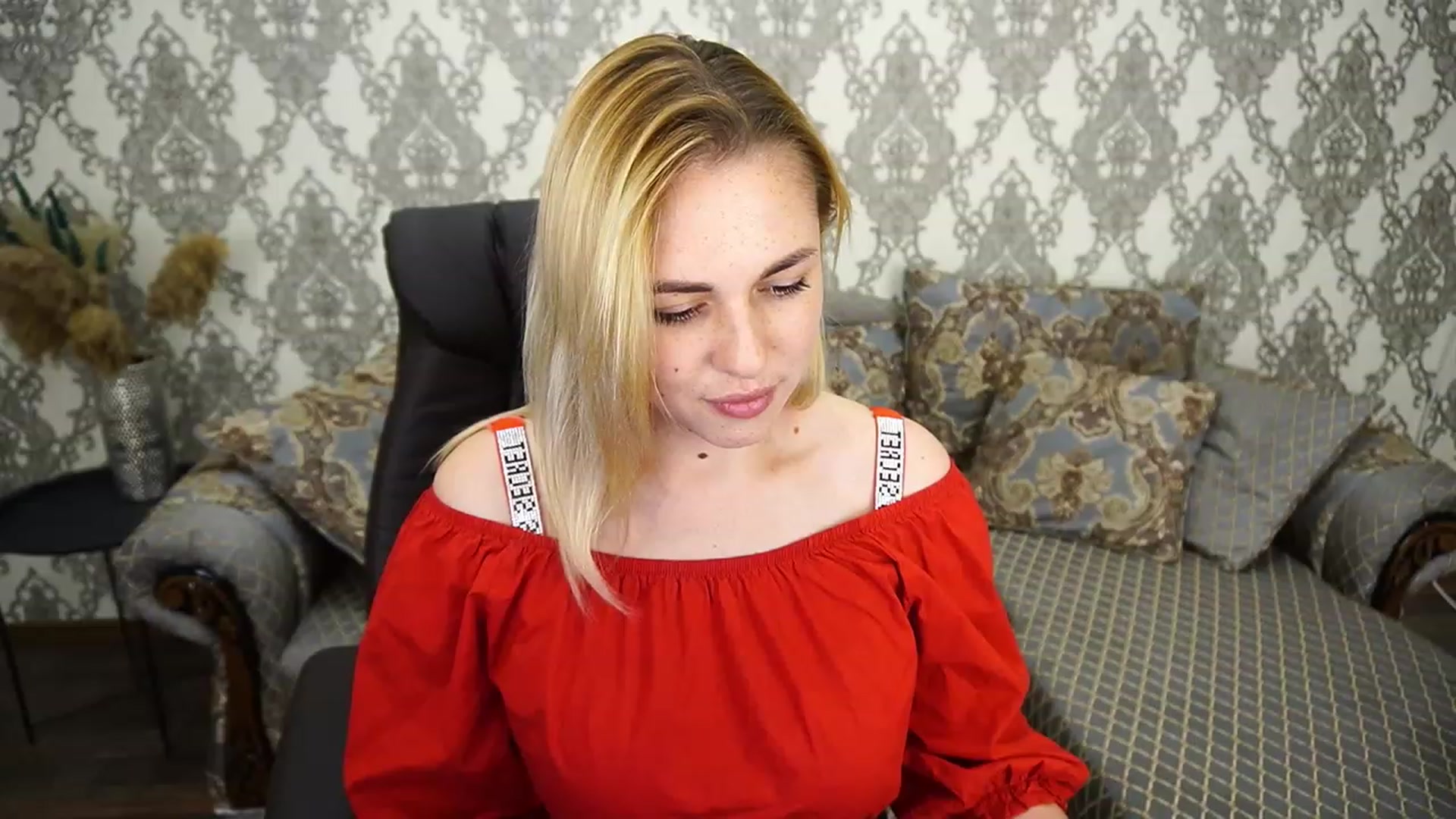Gallery image thumbnail from ArishkaLulu's myfreecams stream on, 07/16/2023, 11:54 image 4 of 20