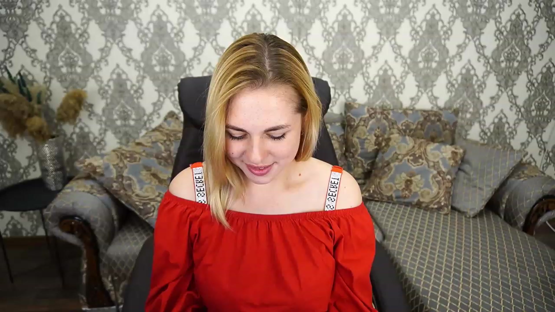 Gallery image thumbnail from ArishkaLulu's myfreecams stream on, 07/16/2023, 11:54 image 13 of 20