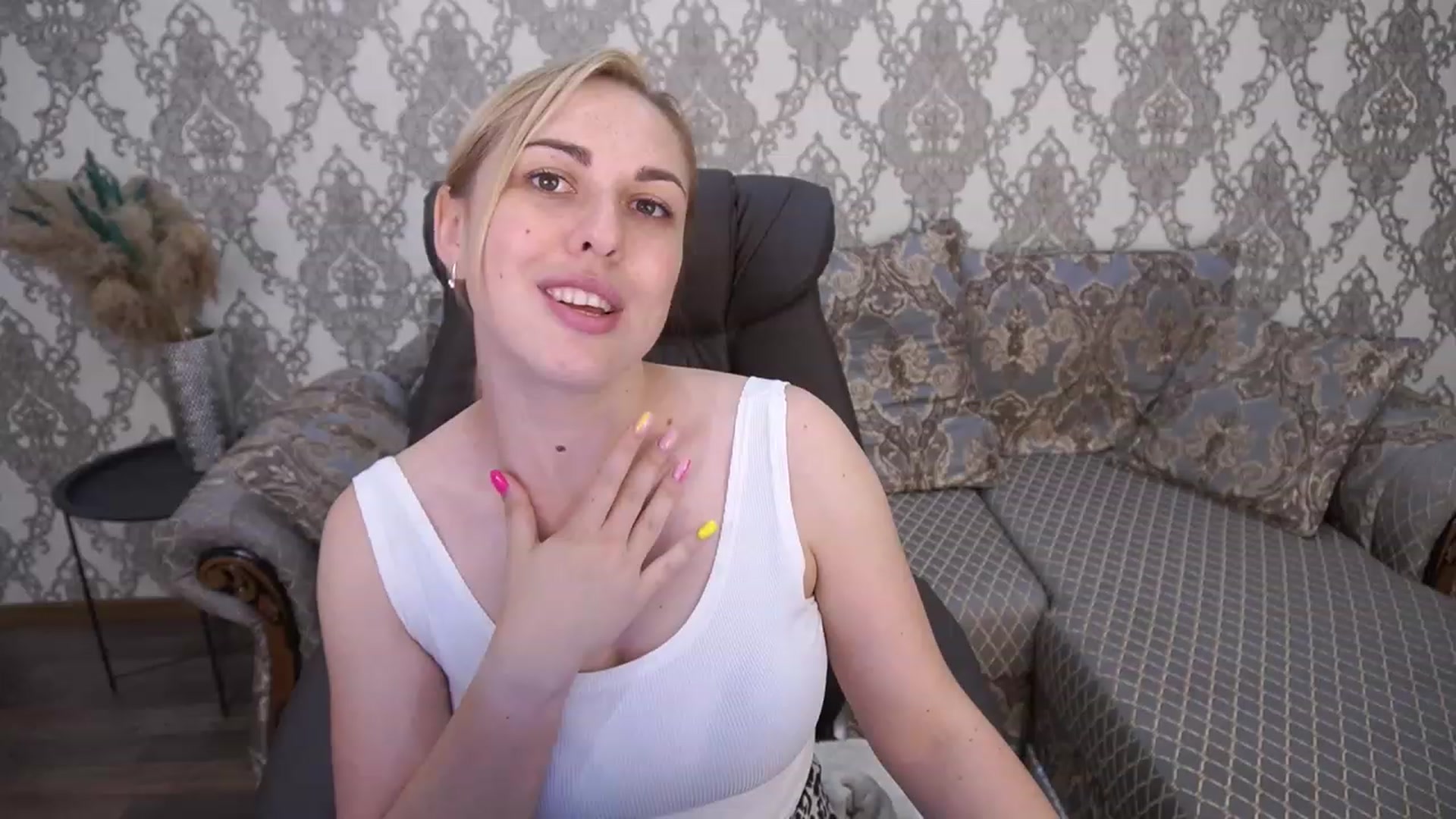 Gallery image thumbnail from ArishkaLulu's myfreecams stream on, 07/25/2023, 10:13 image 9 of 20