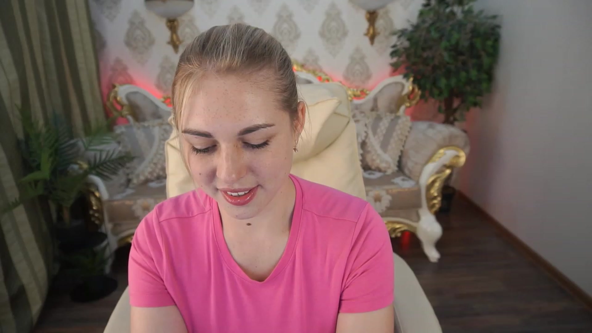 Gallery image thumbnail from ArishkaLulu's myfreecams stream on, 07/27/2023, 11:19 image 3 of 20