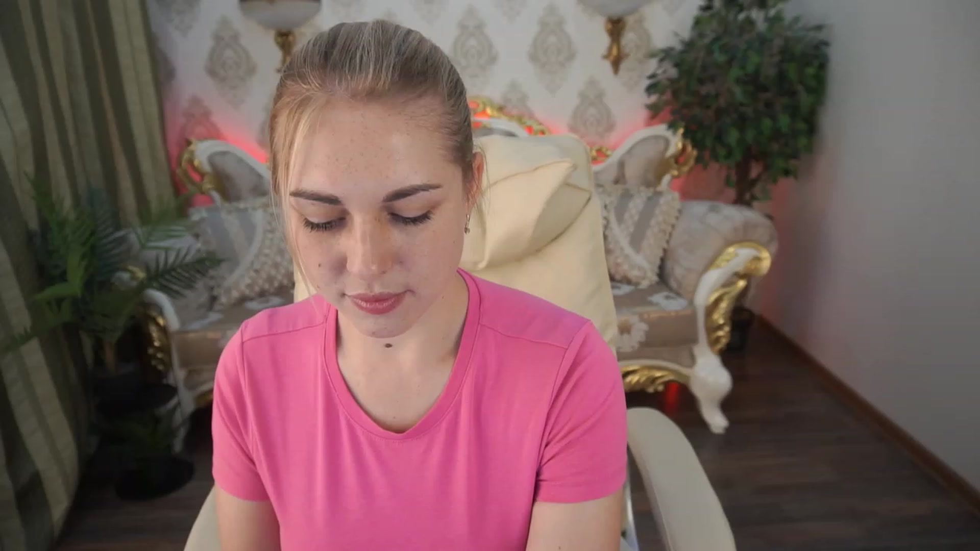 Gallery image thumbnail from ArishkaLulu's myfreecams stream on, 07/27/2023, 11:19 image 10 of 20