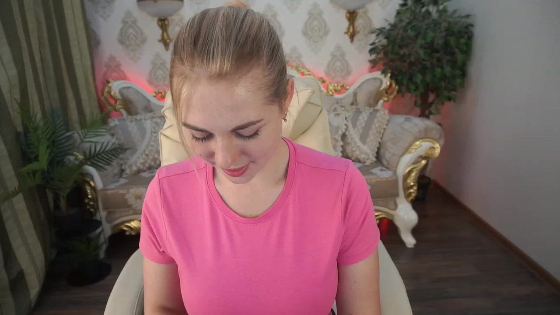 Gallery image thumbnail from ArishkaLulu's myfreecams stream on, 07/27/2023, 11:54 image 6 of 20