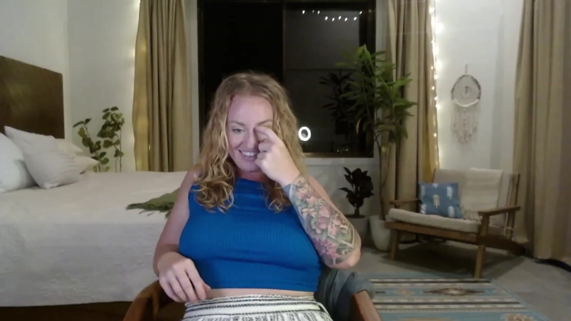 Gallery image thumbnail from ArisseBri's myfreecams stream on, 03/19/2023, 01:29 image 20 of 20