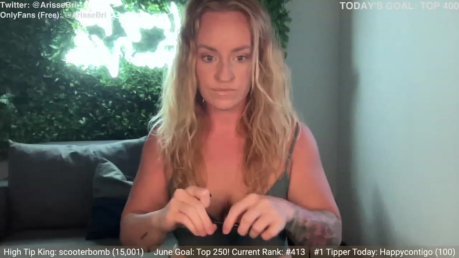Gallery image thumbnail from ArisseBri's myfreecams stream on, 06/28/2023, 24:01 image 1 of 20