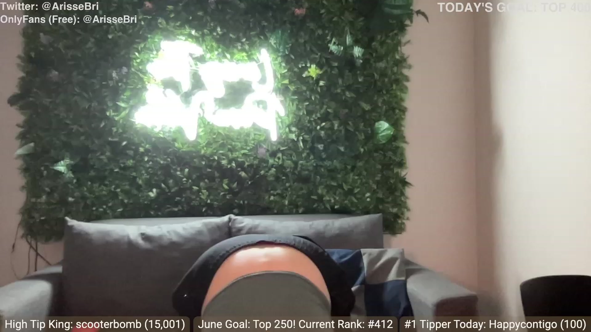 Gallery image thumbnail from ArisseBri's myfreecams stream on, 06/28/2023, 24:40 image 17 of 20