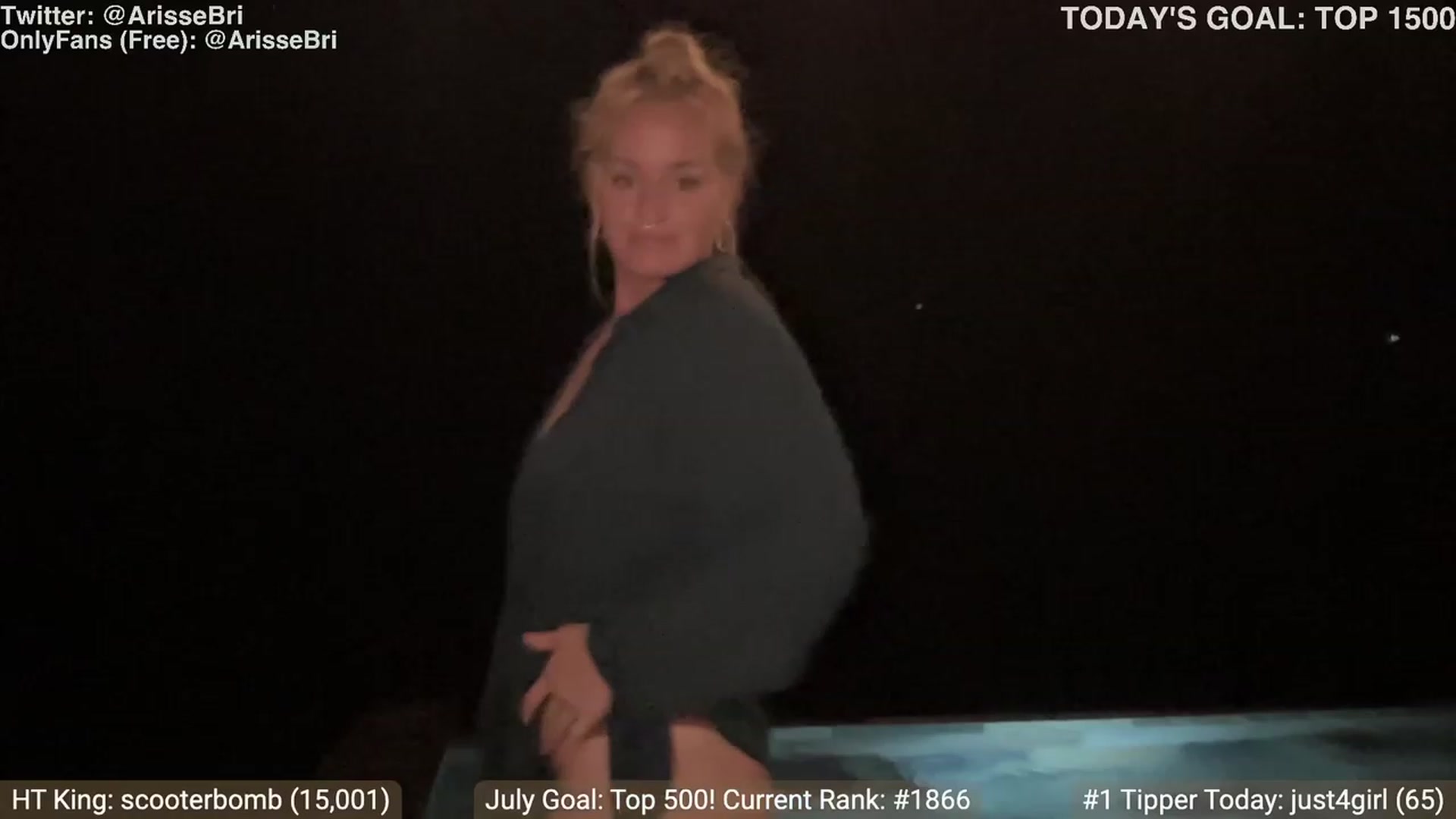 Gallery image thumbnail from ArisseBri's myfreecams stream on, 07/14/2023, 03:49 image 10 of 20