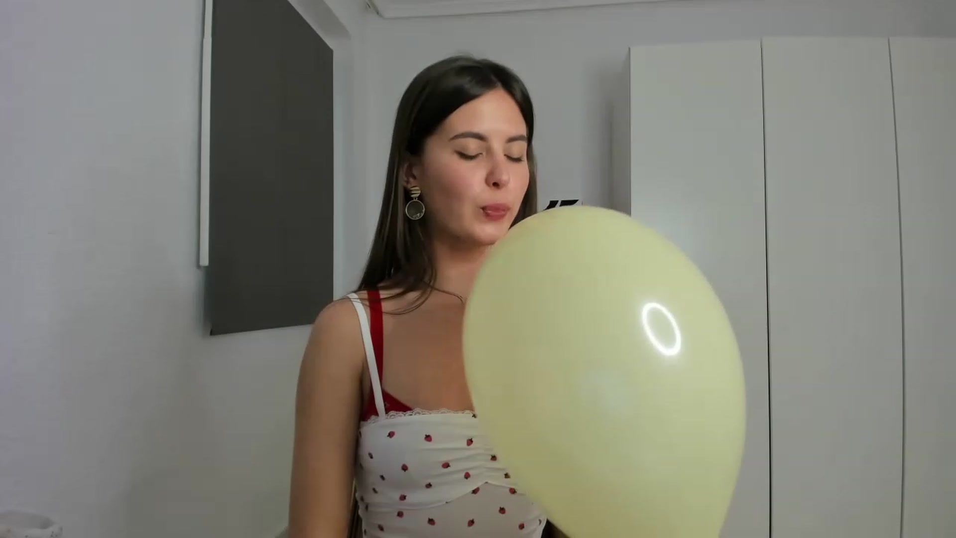 Gallery image thumbnail from AristoCrazy's myfreecams stream on, 03/10/2023, 17:07 image 4 of 20