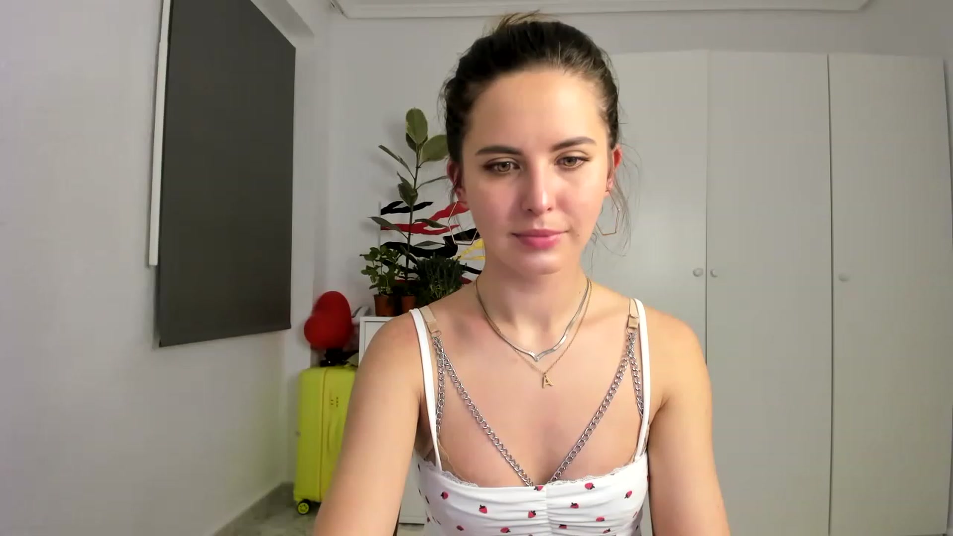 Gallery image thumbnail from AristoCrazy's myfreecams stream on, 04/02/2023, 19:38 image 15 of 20
