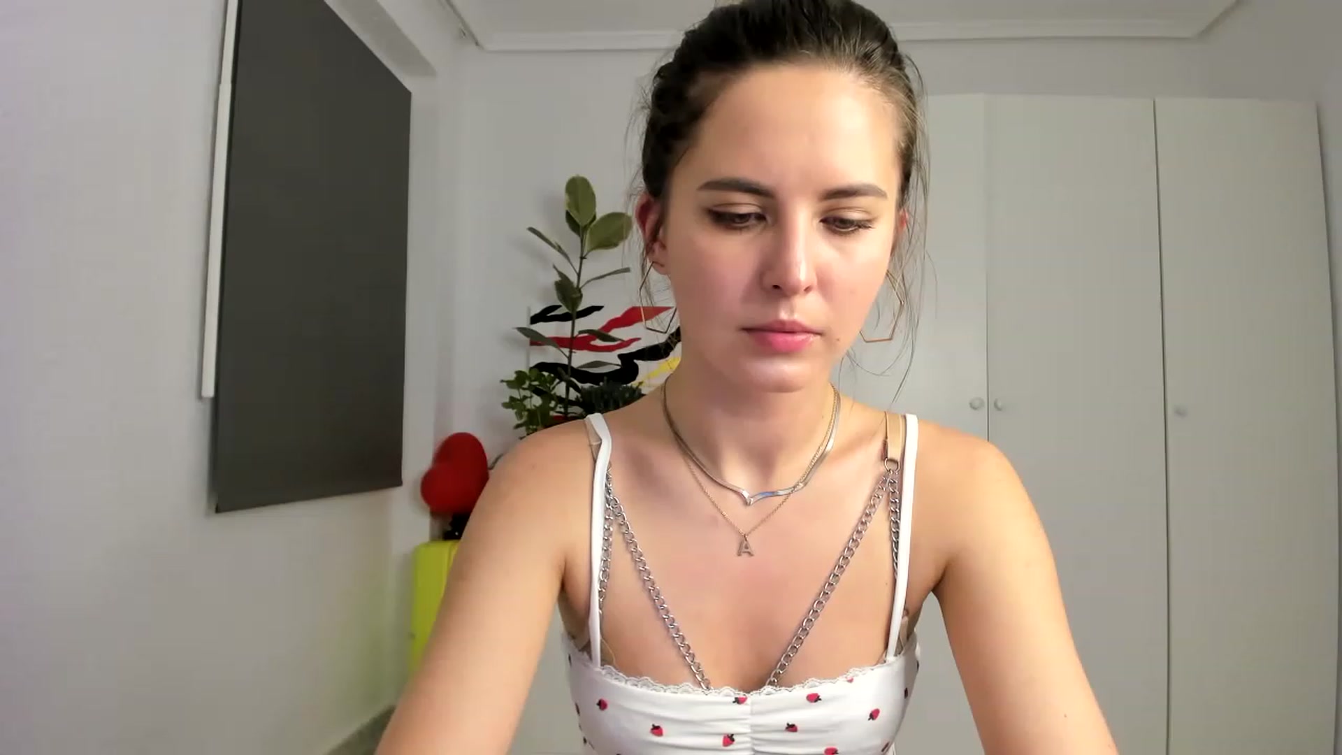 Gallery image thumbnail from AristoCrazy's myfreecams stream on, 04/02/2023, 20:54 image 10 of 20