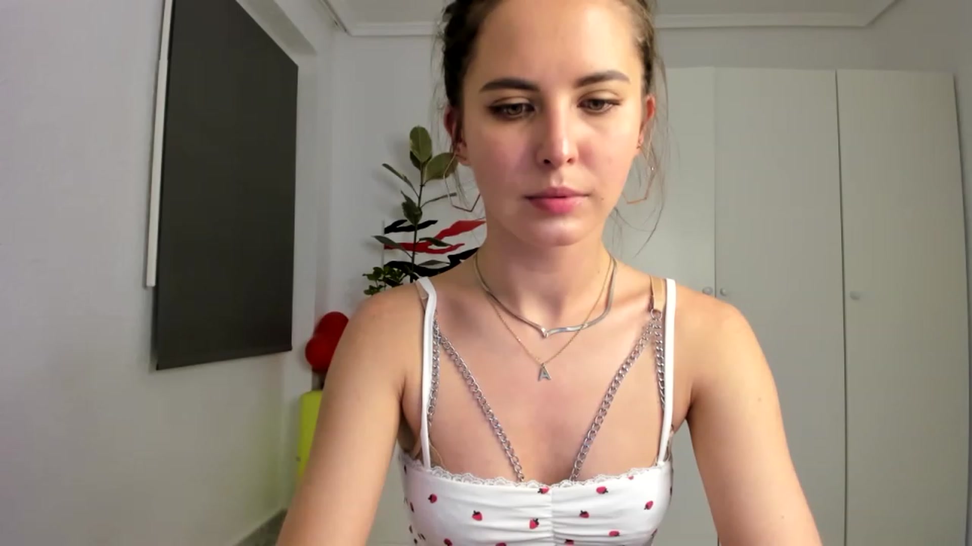 Gallery image thumbnail from AristoCrazy's myfreecams stream on, 04/02/2023, 20:54 image 6 of 20