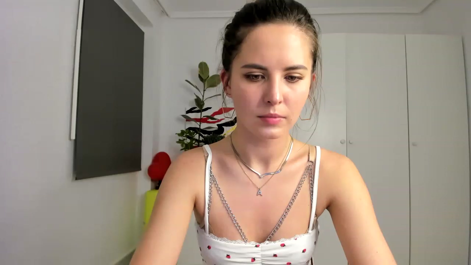 Gallery image thumbnail from AristoCrazy's myfreecams stream on, 04/02/2023, 20:54 image 9 of 20